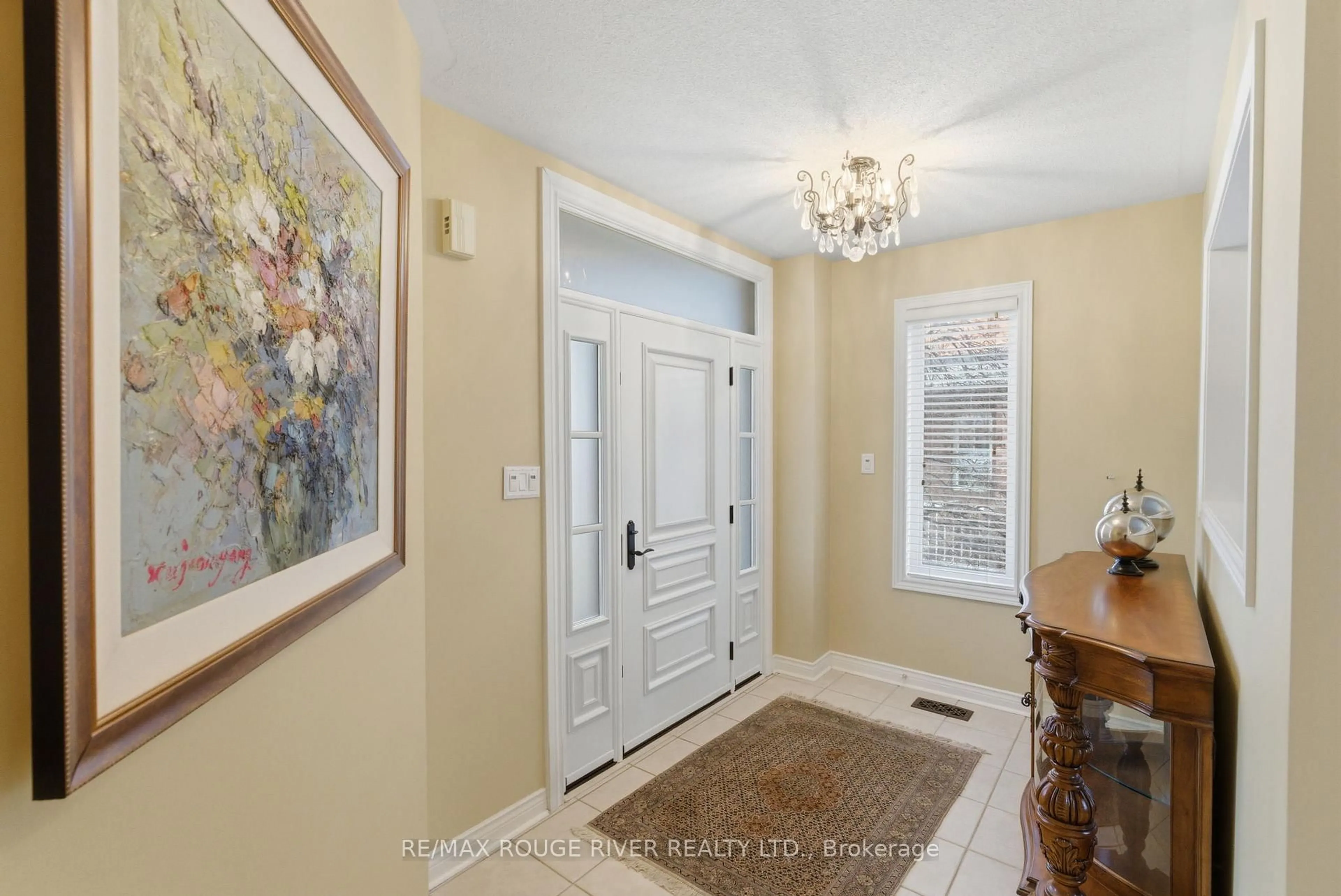 Indoor entryway for 11 Bugelli Dr, Whitby Ontario L1R 3B7