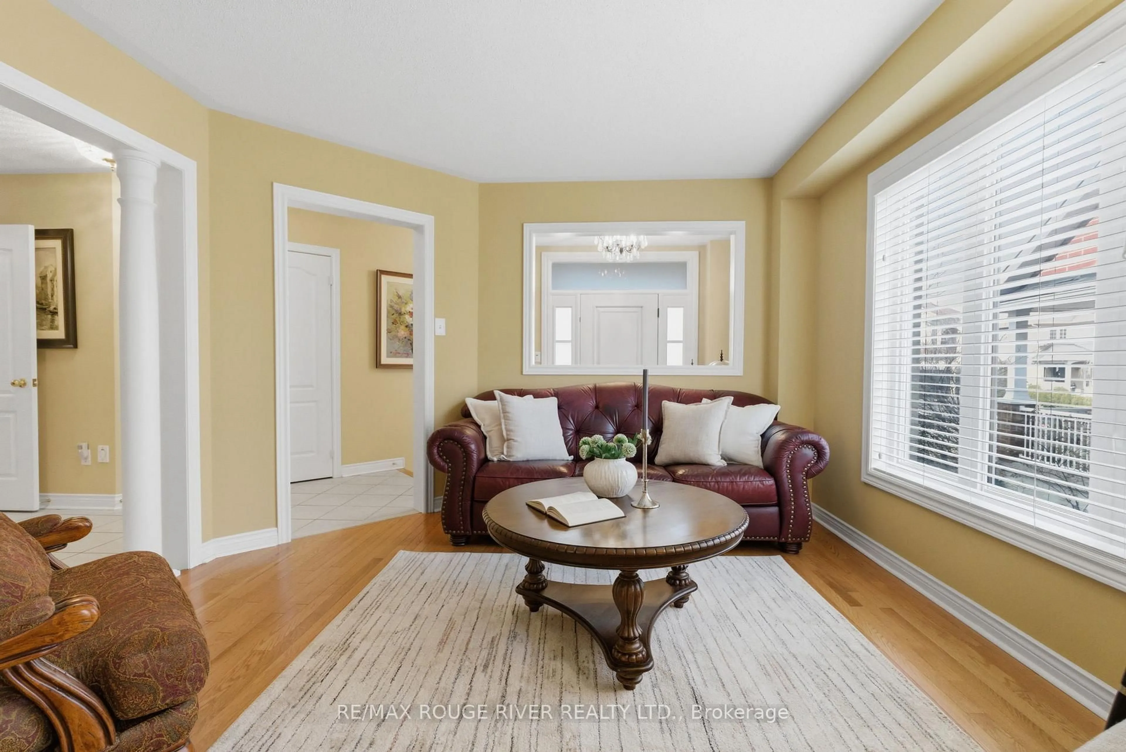 Living room with furniture, unknown for 11 Bugelli Dr, Whitby Ontario L1R 3B7