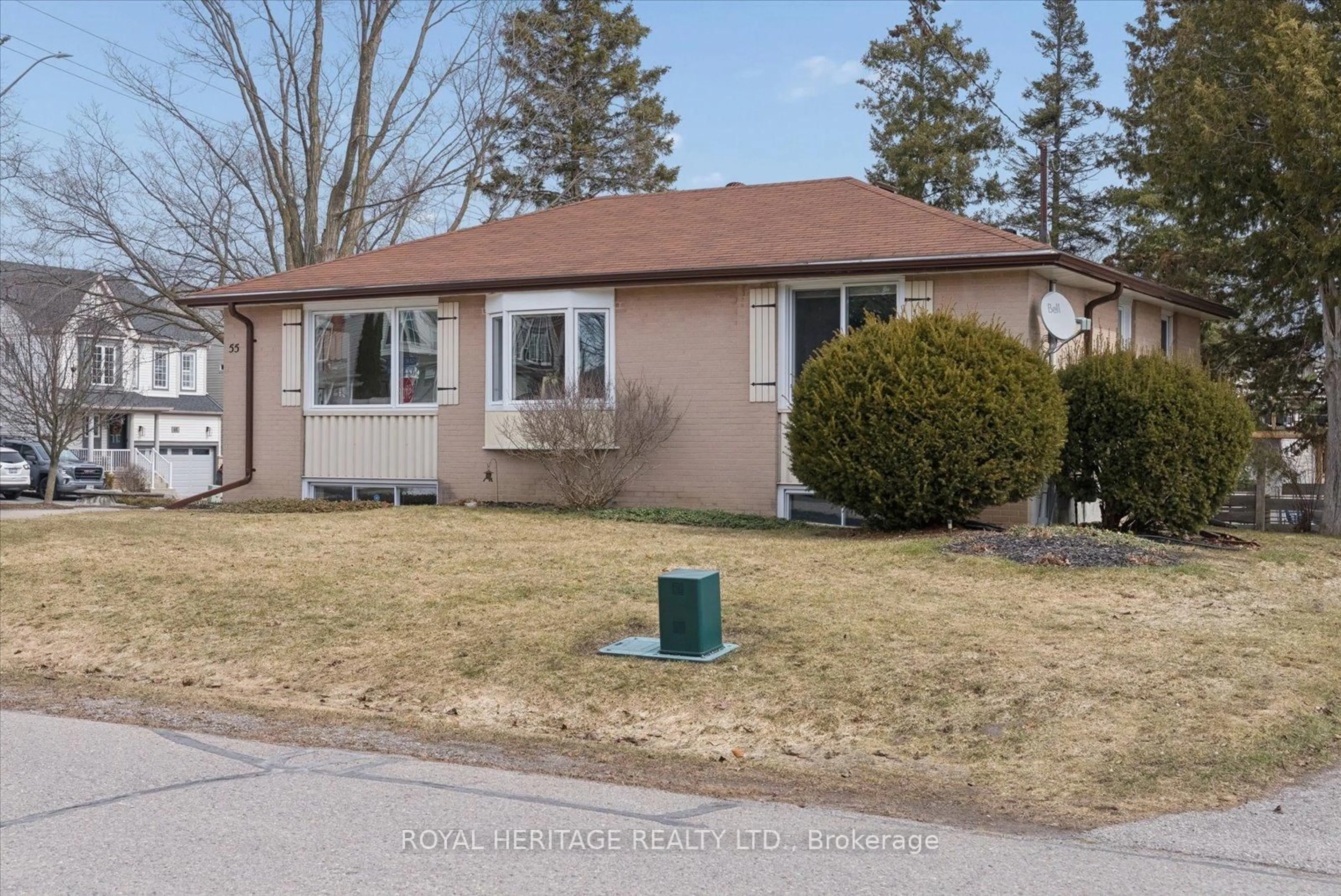 Home with vinyl exterior material, street for 55 Garside Ave, Whitby Ontario L1M 1A7