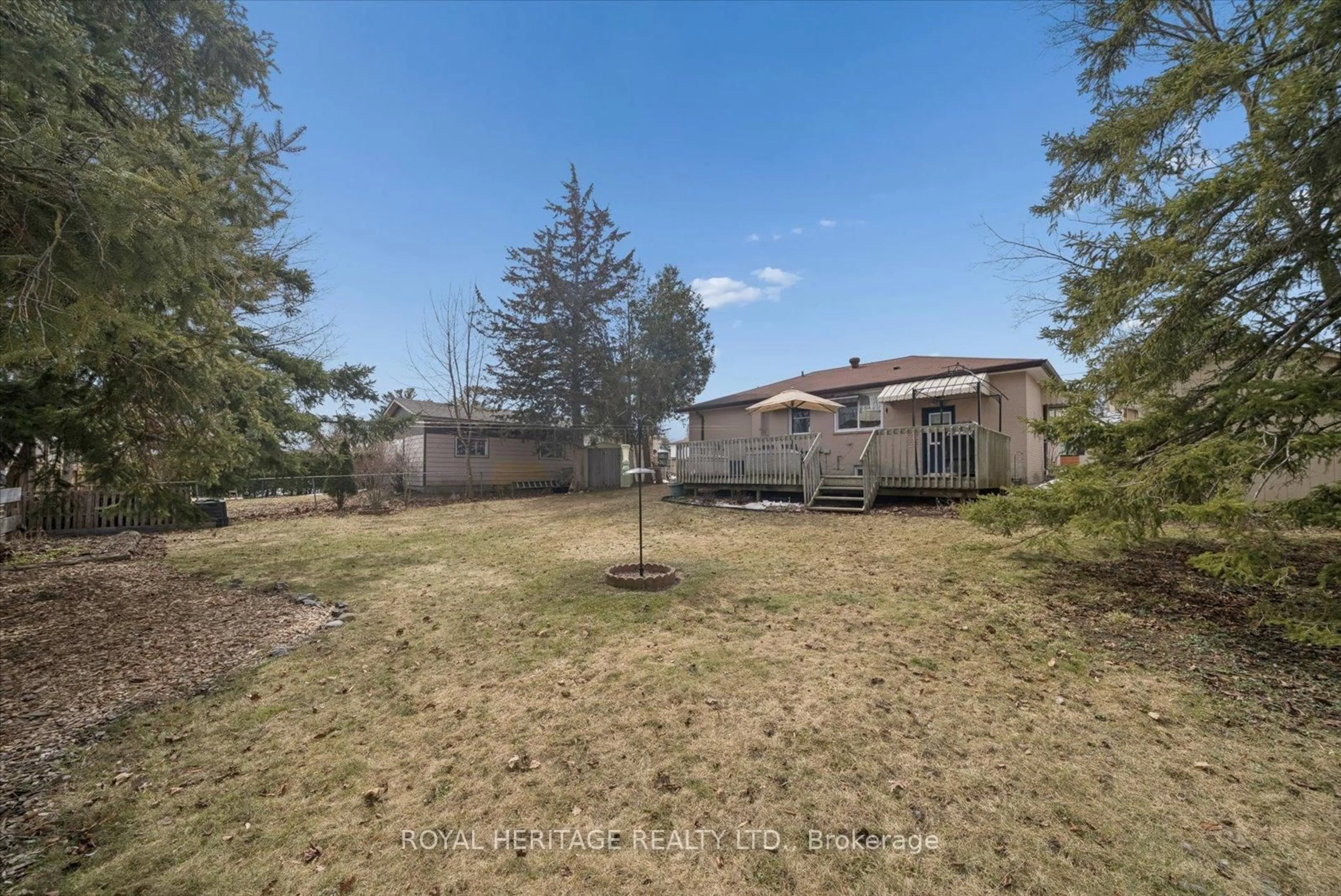 A pic from outside/outdoor area/front of a property/back of a property/a pic from drone, unknown for 55 Garside Ave, Whitby Ontario L1M 1A7