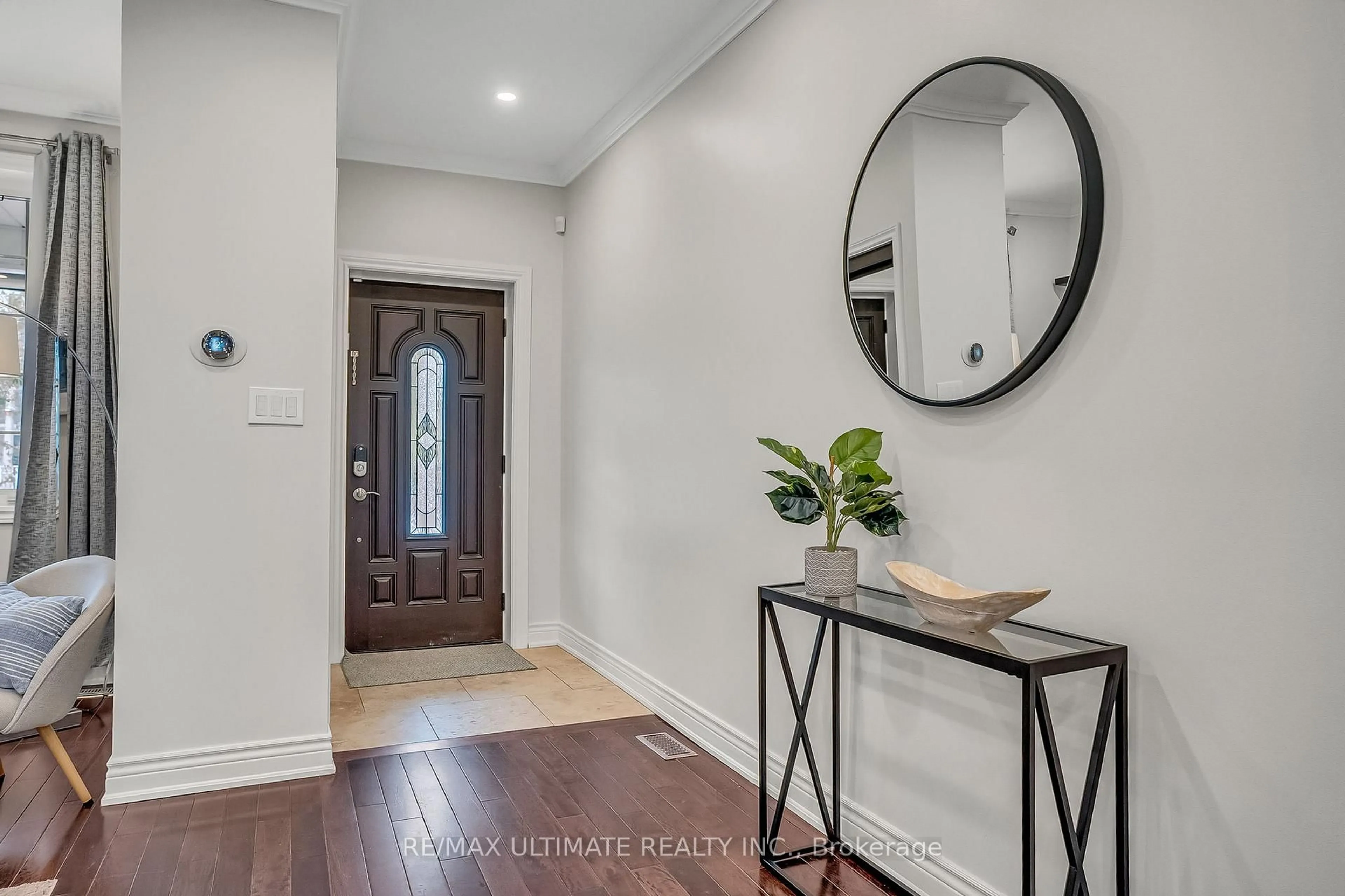 Indoor entryway for 429 Jones Ave, Toronto Ontario M4J 3G6