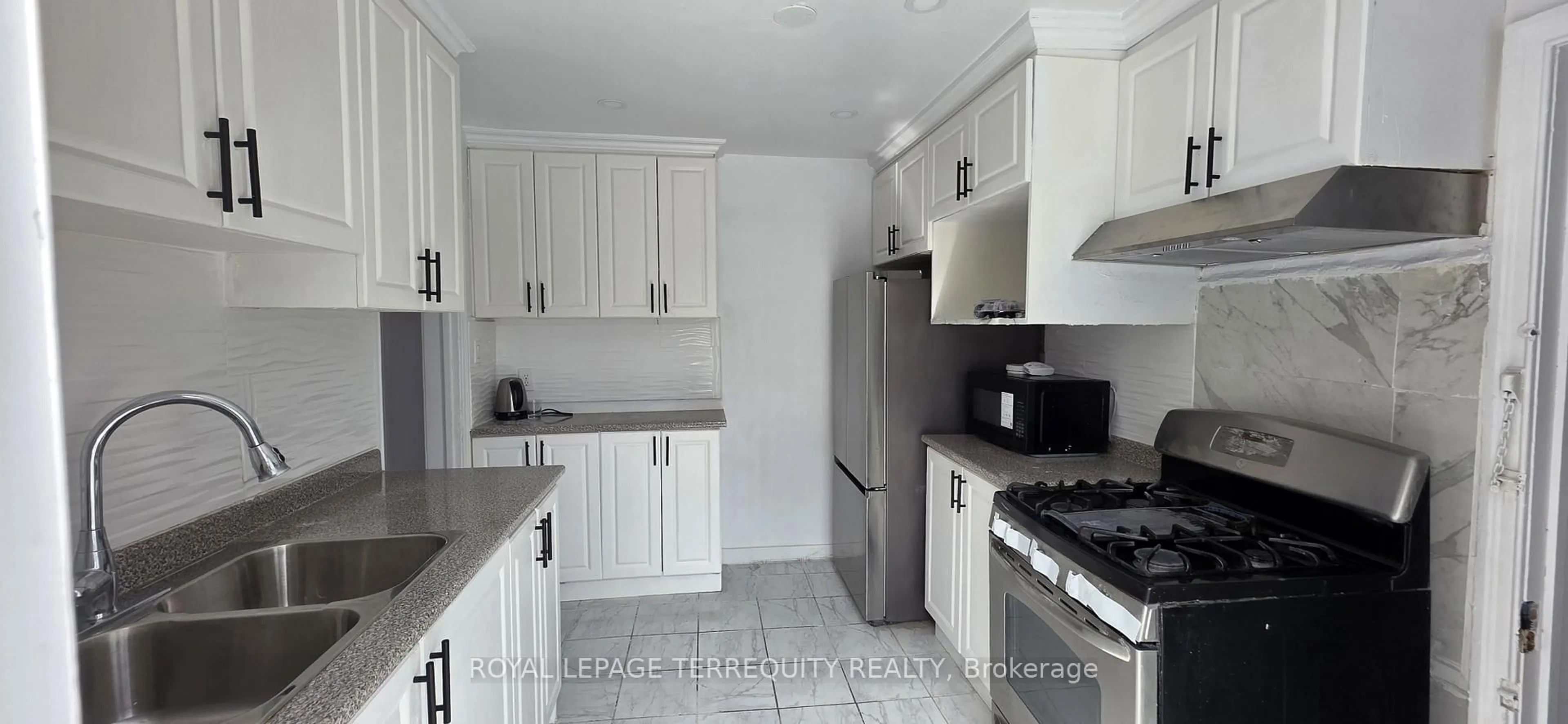 Standard kitchen, unknown for 3 Ardell Ave, Toronto Ontario M1L 1K7