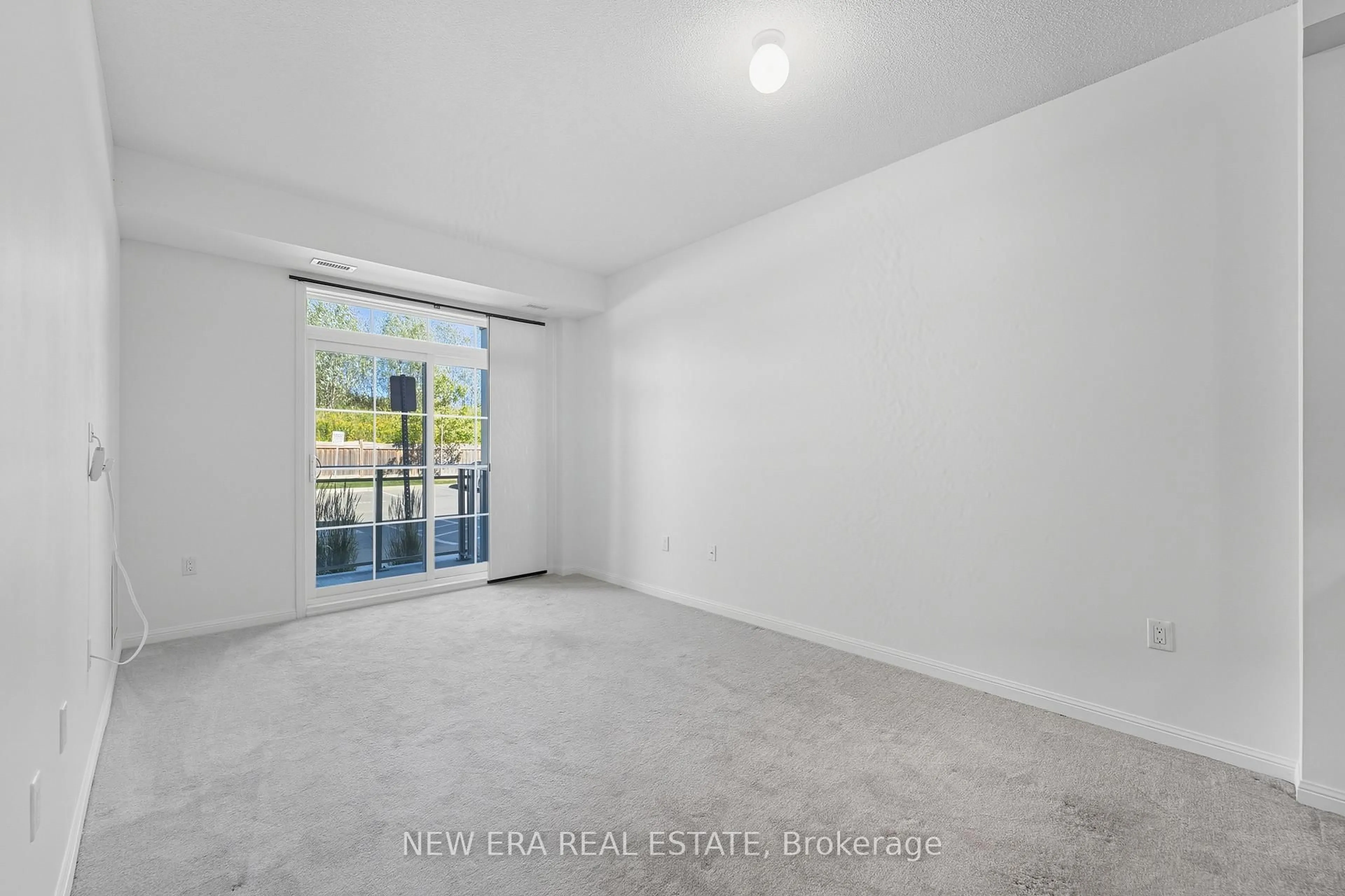 A pic of a room for 80 Aspen Springs Dr #120, Clarington Ontario L1C 0V4