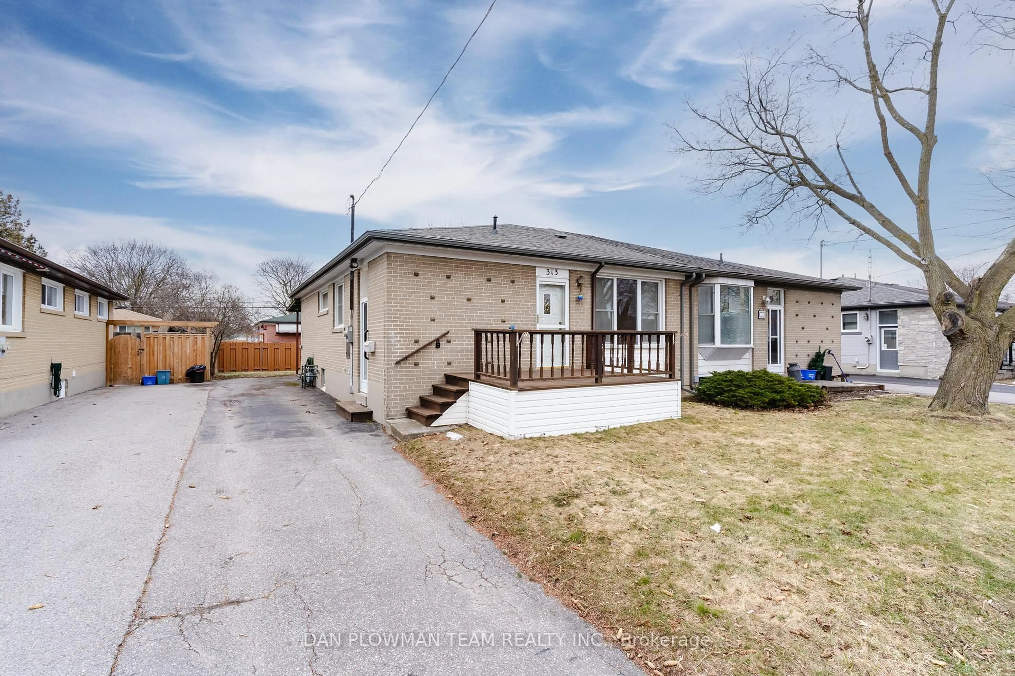 Unknown for 313 Dovedale Dr, Whitby Ontario L1N 1Z8