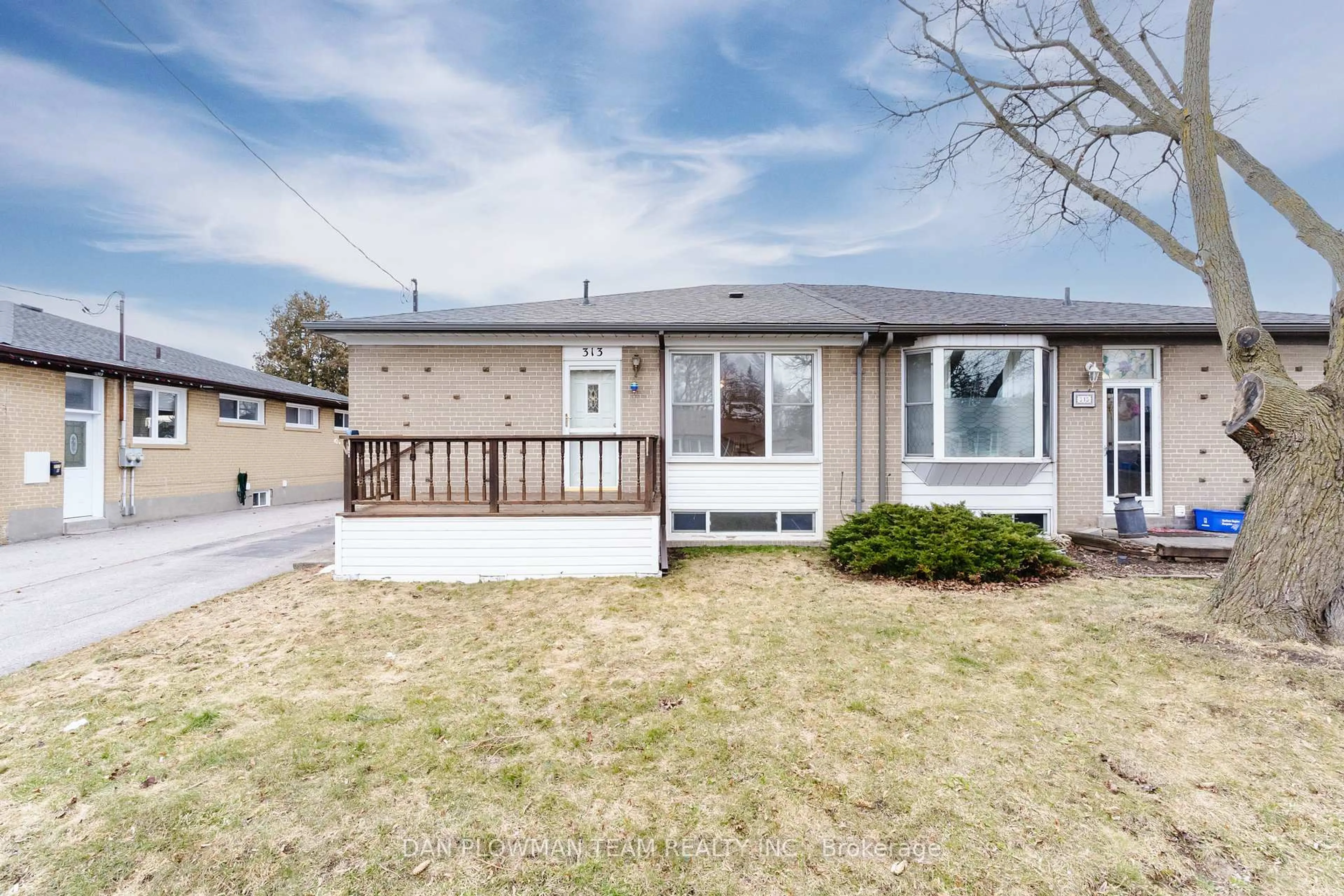 Home with vinyl exterior material, street for 313 Dovedale Dr, Whitby Ontario L1N 1Z8