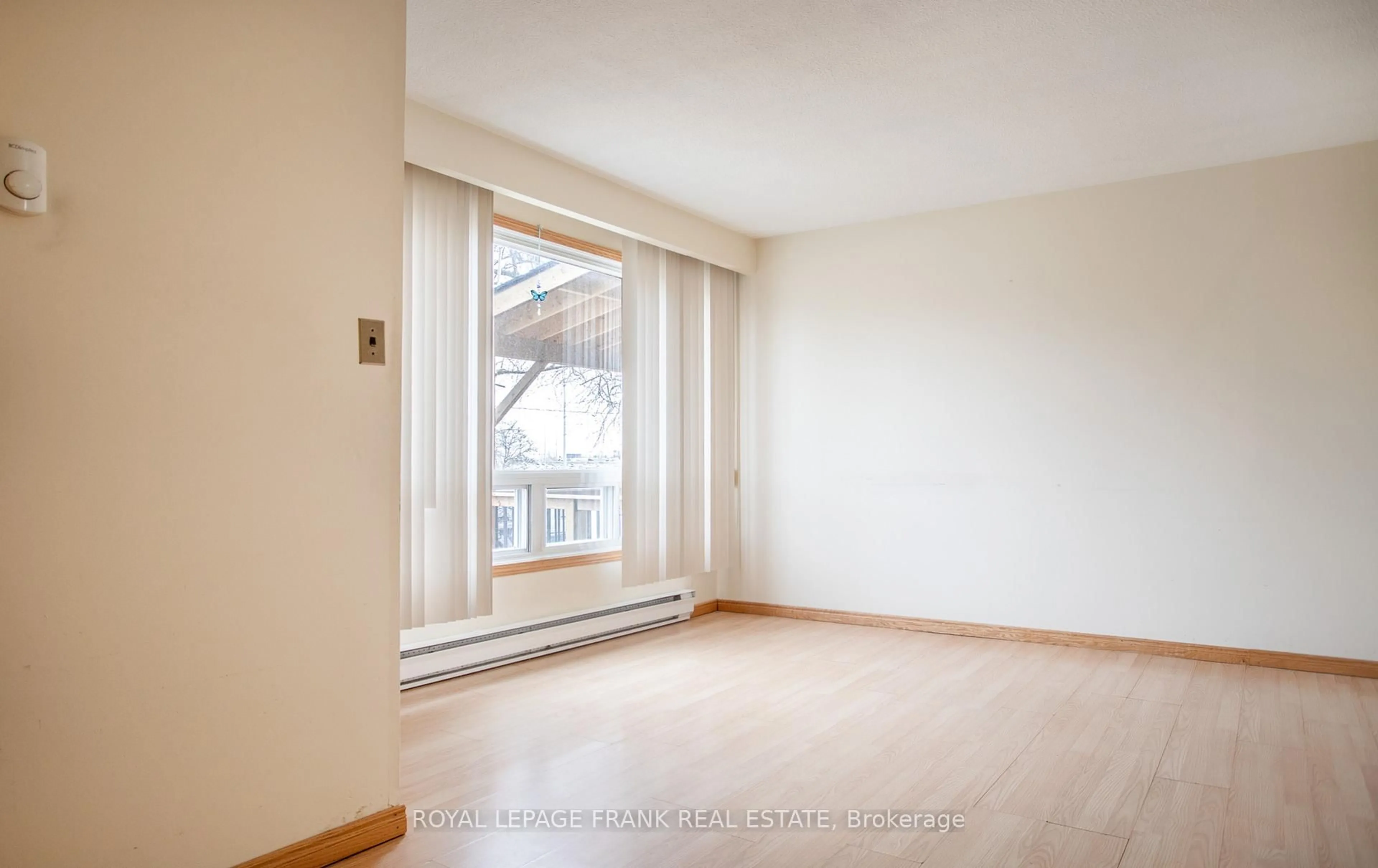 A pic of a room for 1120 King St, Whitby Ontario L1N 5A8