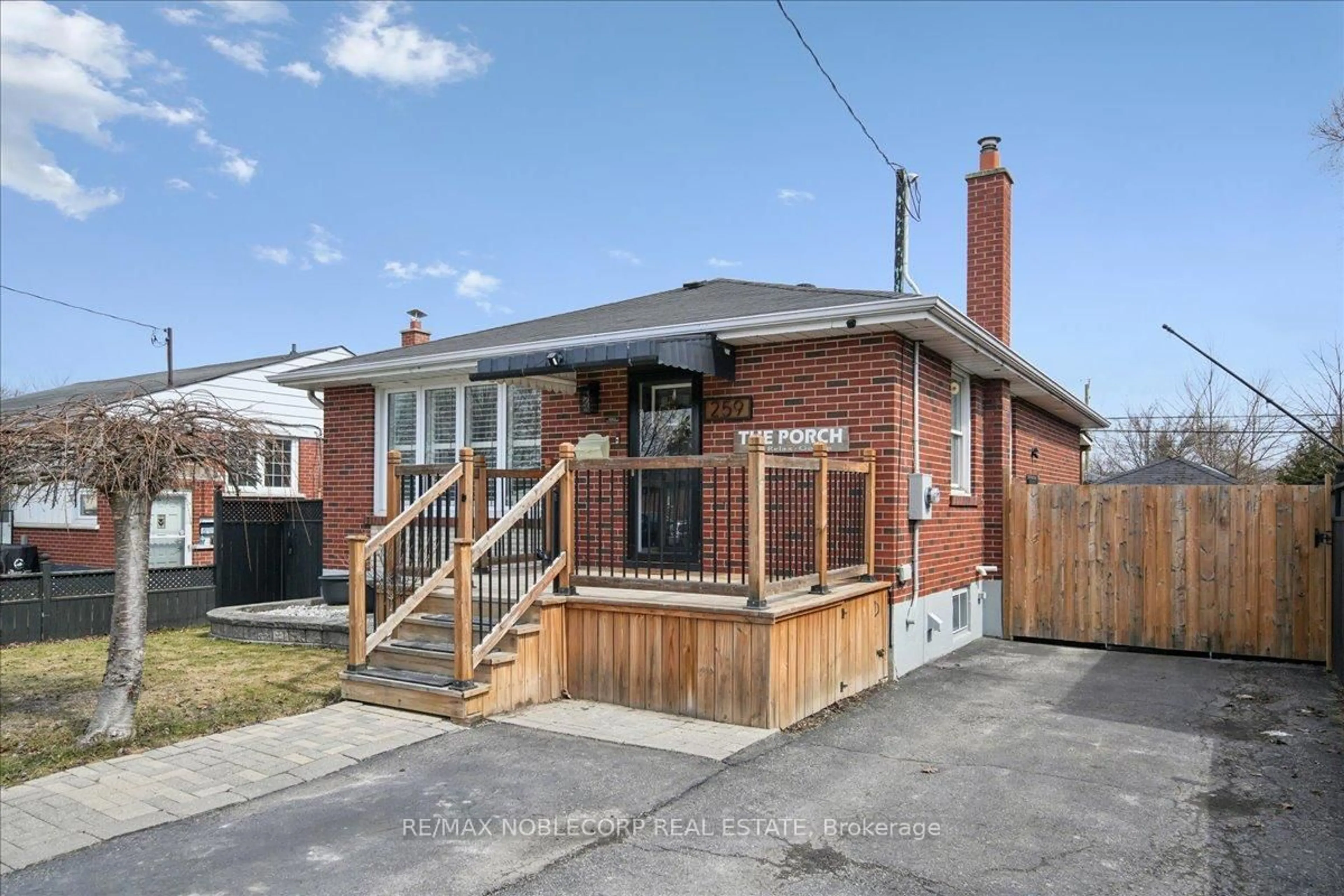 Home with brick exterior material, street for 259 Farewell St, Oshawa Ontario L1H 6L8