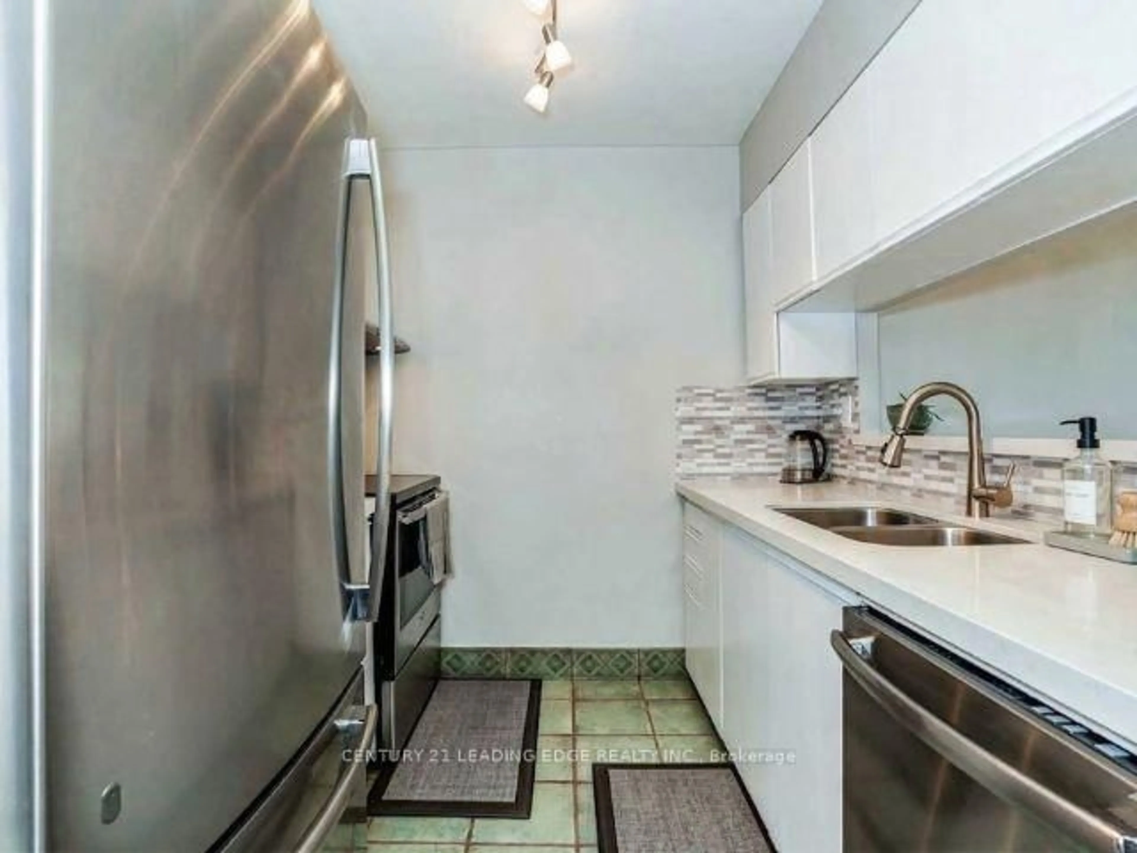 Standard kitchen, ceramic/tile floor for 1665 Pickering Pkwy #815, Pickering Ontario L1V 6L4