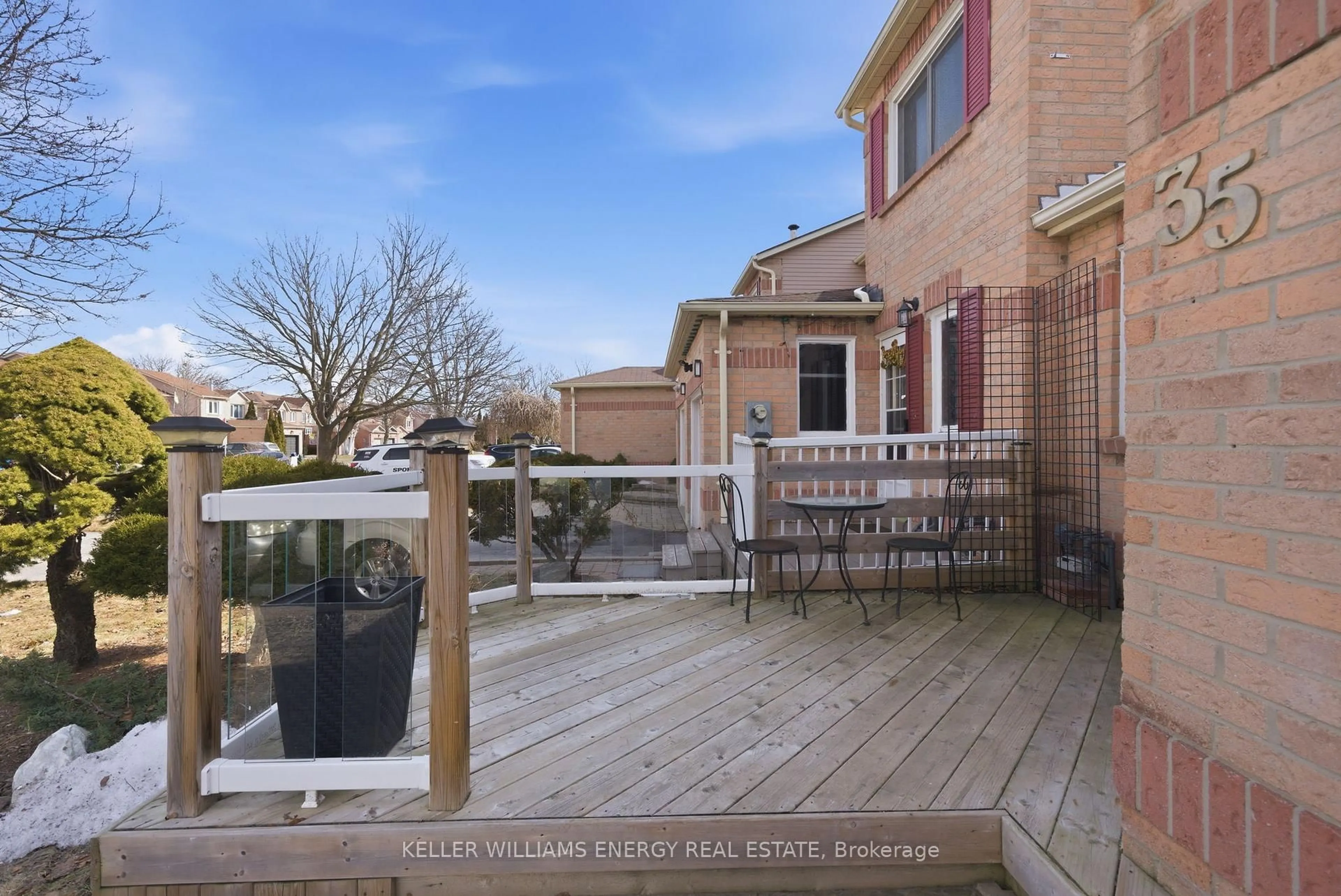 Patio, street for 35 Gates Cres, Ajax Ontario L1S 7E6