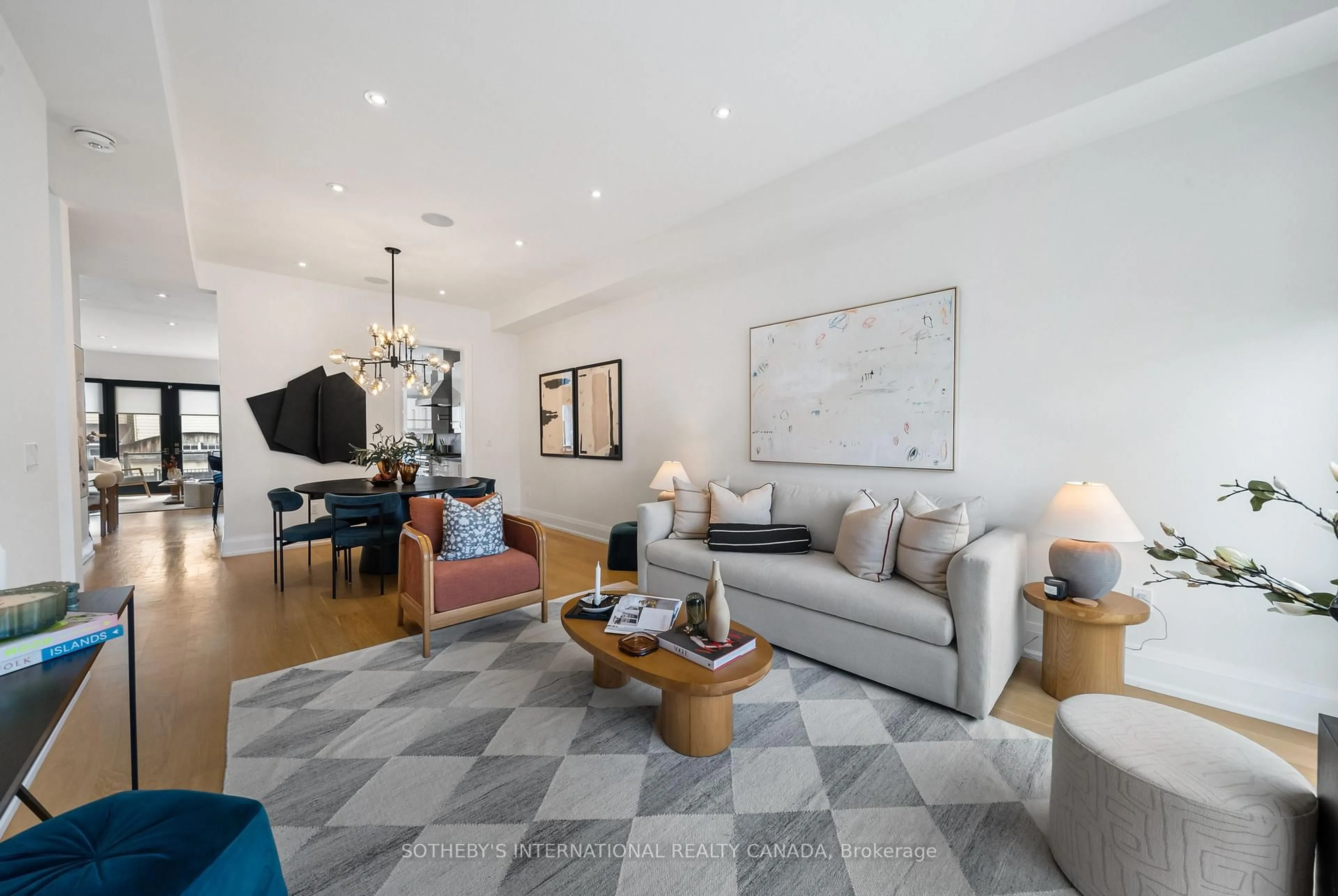 Living room with furniture, unknown for 147 Hazelwood Ave, Toronto Ontario M4J 1K4