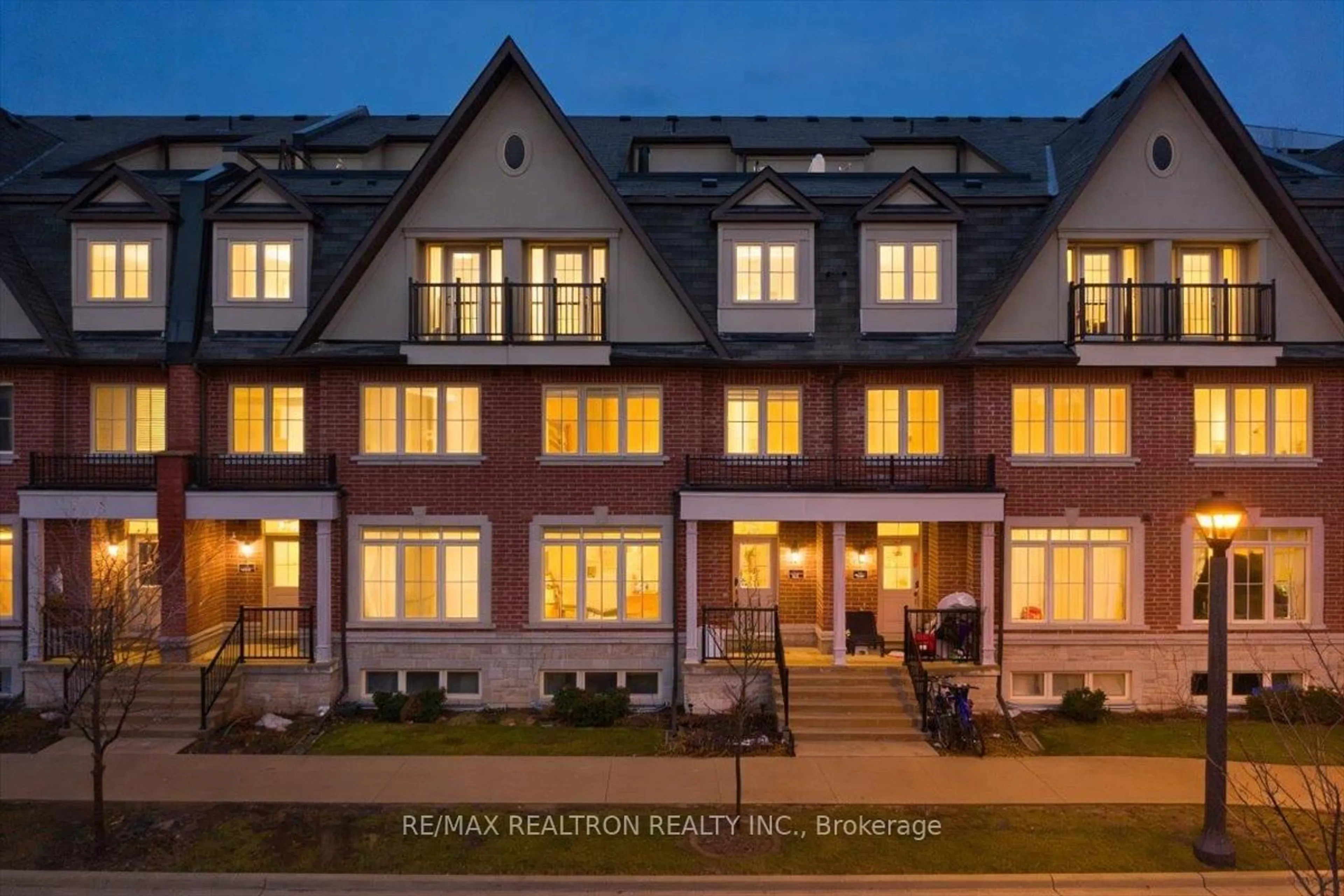 Unknown for 8 Eaton Park Lane #17, Toronto Ontario M1W 0A5