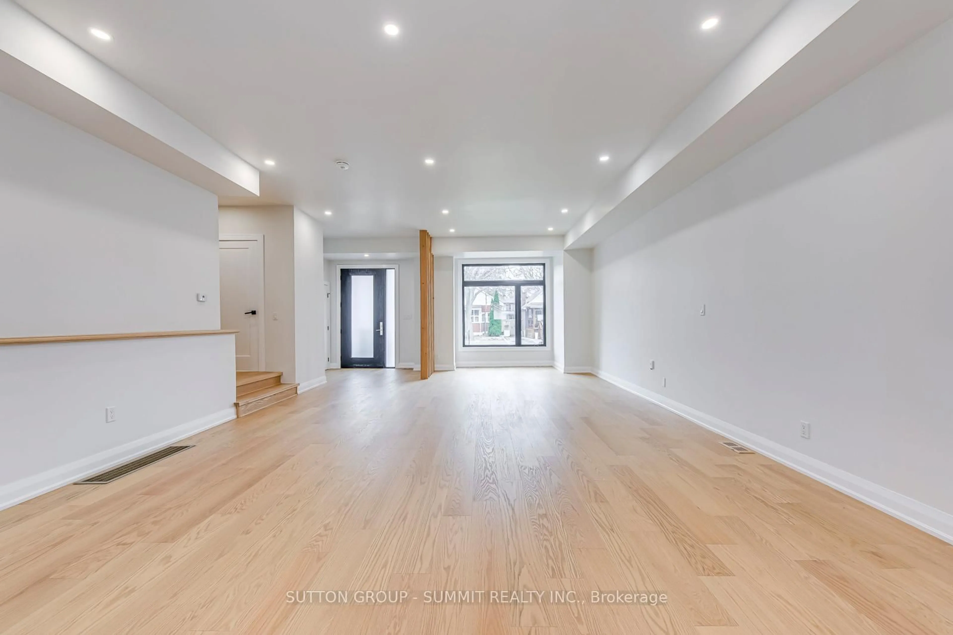 Unknown for 103 Kalmar Ave, Toronto Ontario M1N 3G5