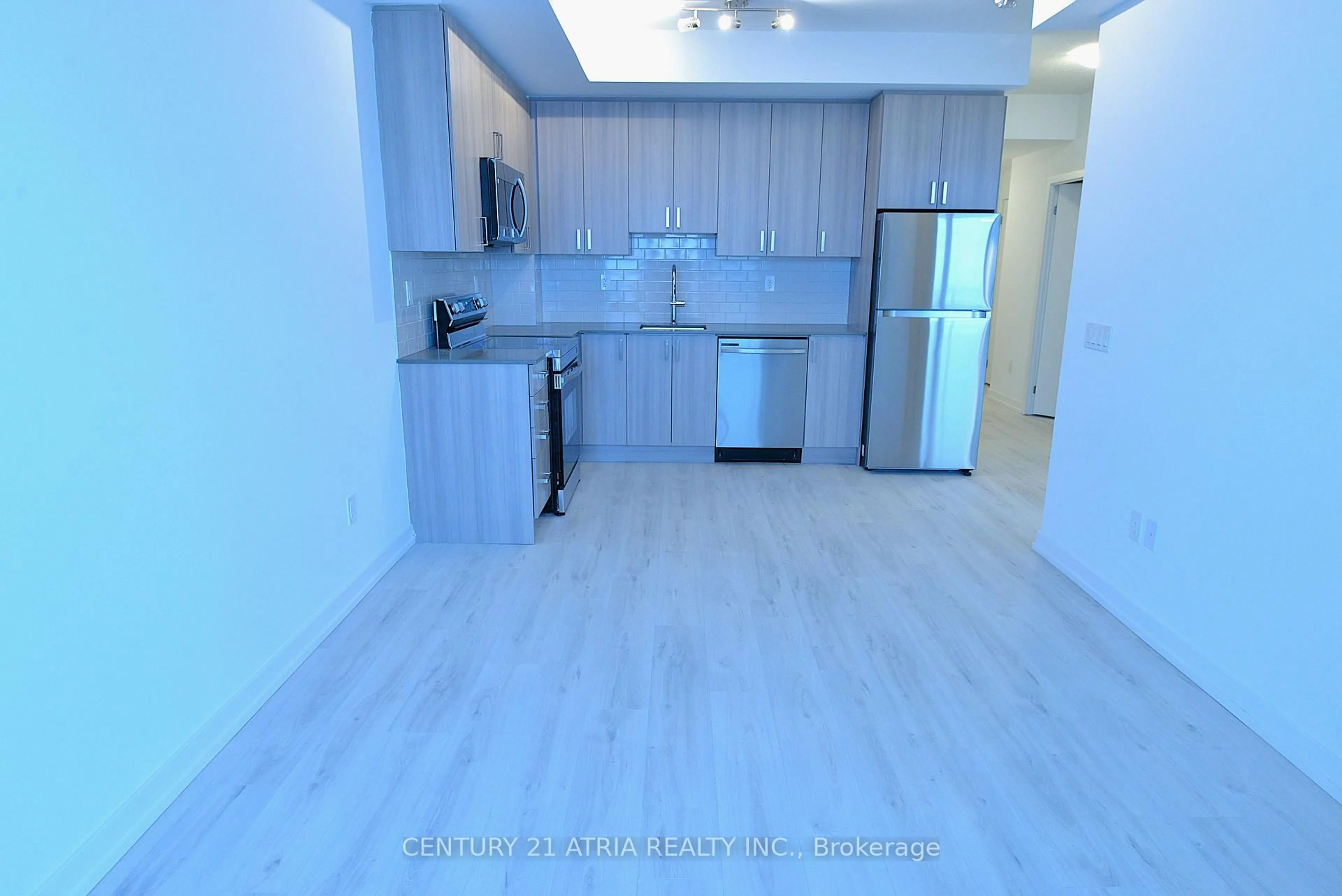 Standard kitchen, unknown for 1435 Celebration Dr #2411, Pickering Ontario L1W 0C4