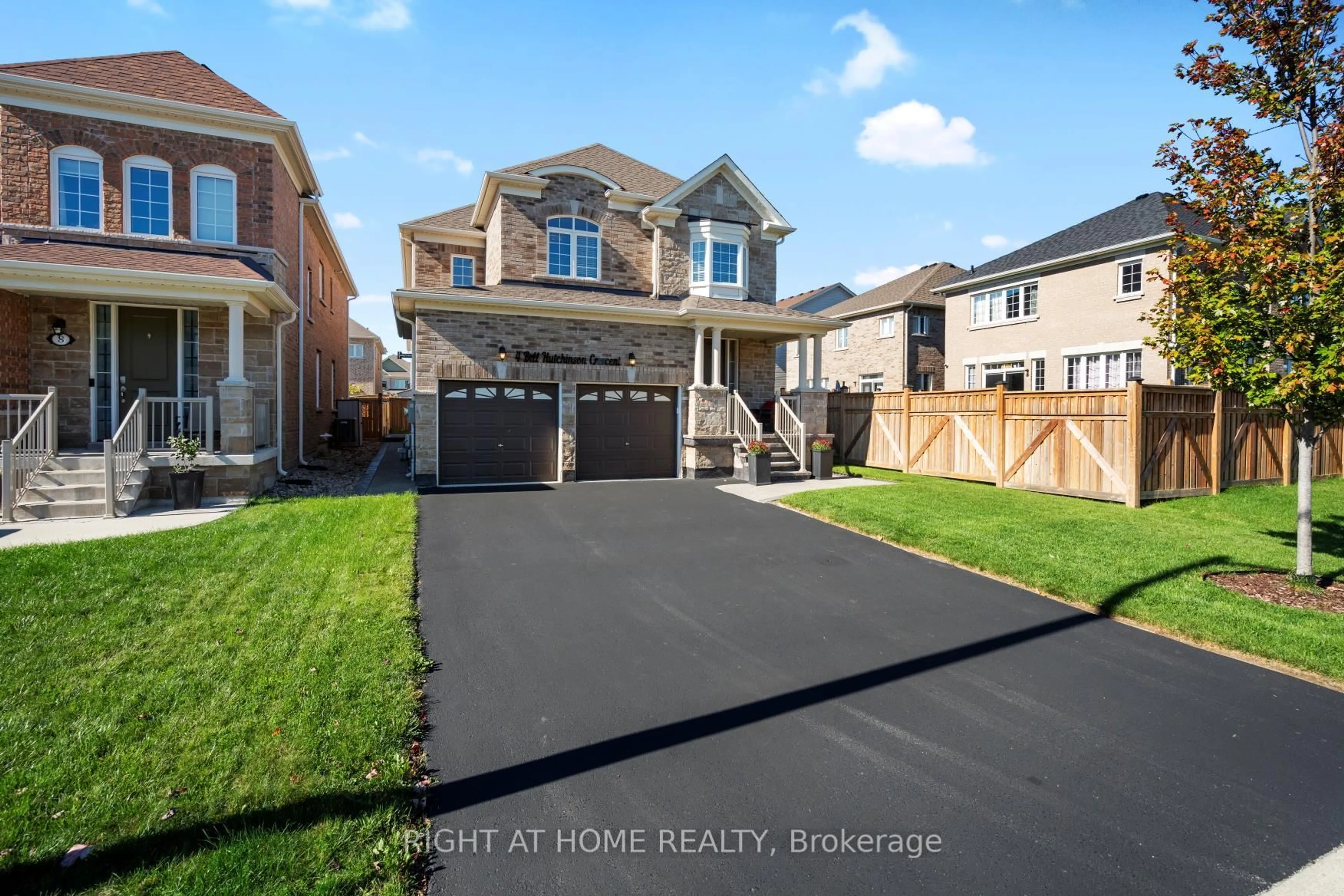 Home with vinyl exterior material, street for 4 Bill Hutchinson Cres, Clarington Ontario L1C 7E1