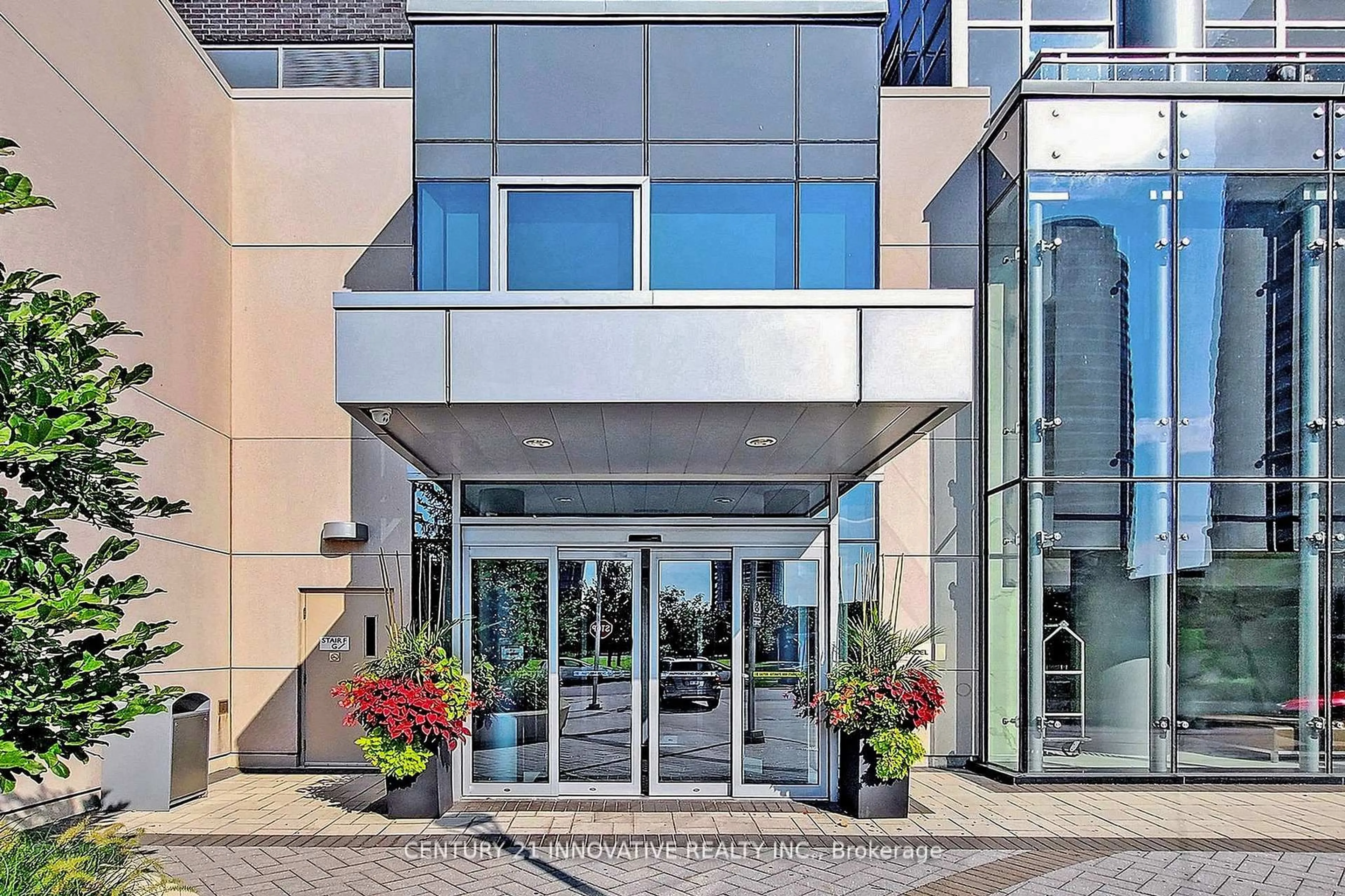 Indoor foyer for 255 Village Green Sq #1110, Toronto Ontario M1S 0L7