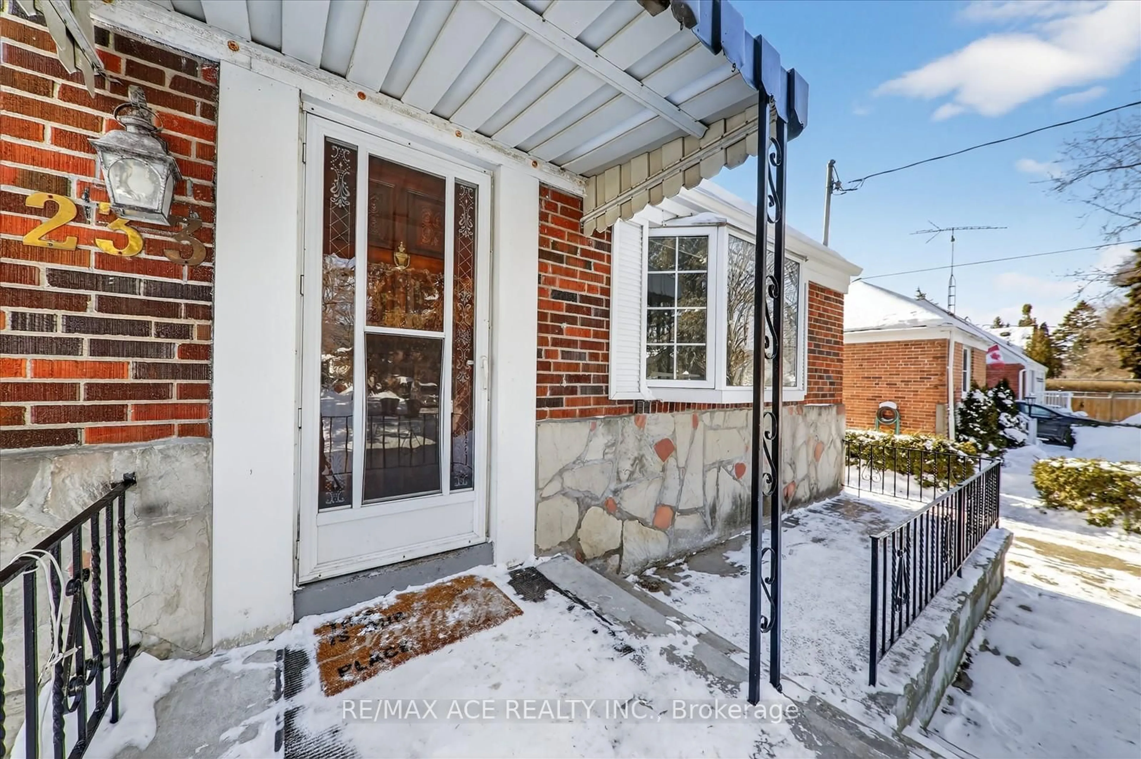 Unknown for 233 Oakridge Dr, Toronto Ontario M1M 2B5