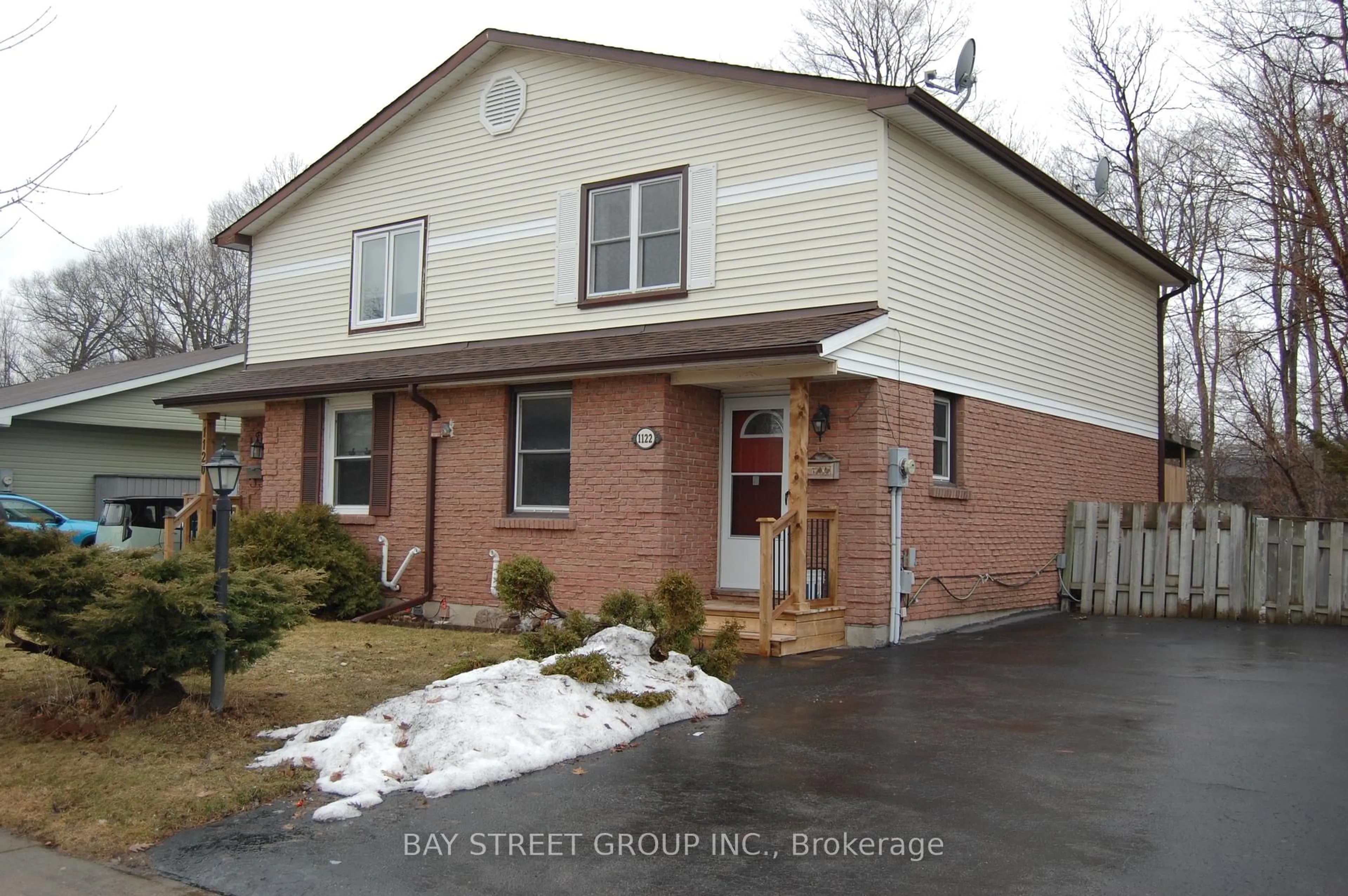 Unknown for 1122 Central Park Blvd, Oshawa Ontario L1G 7G8