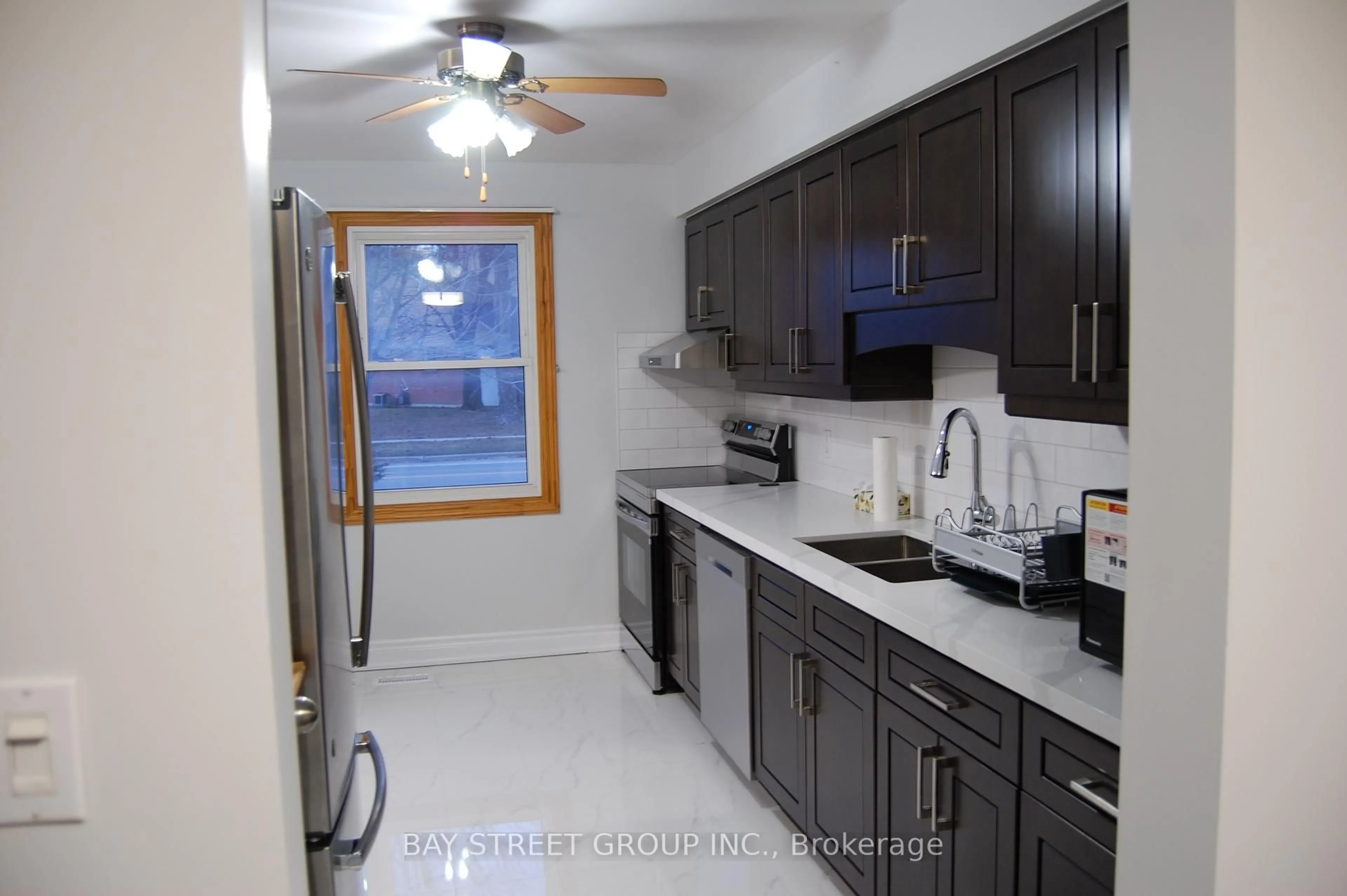 Standard kitchen, ceramic/tile floor for 1122 Central Park Blvd, Oshawa Ontario L1G 7G8