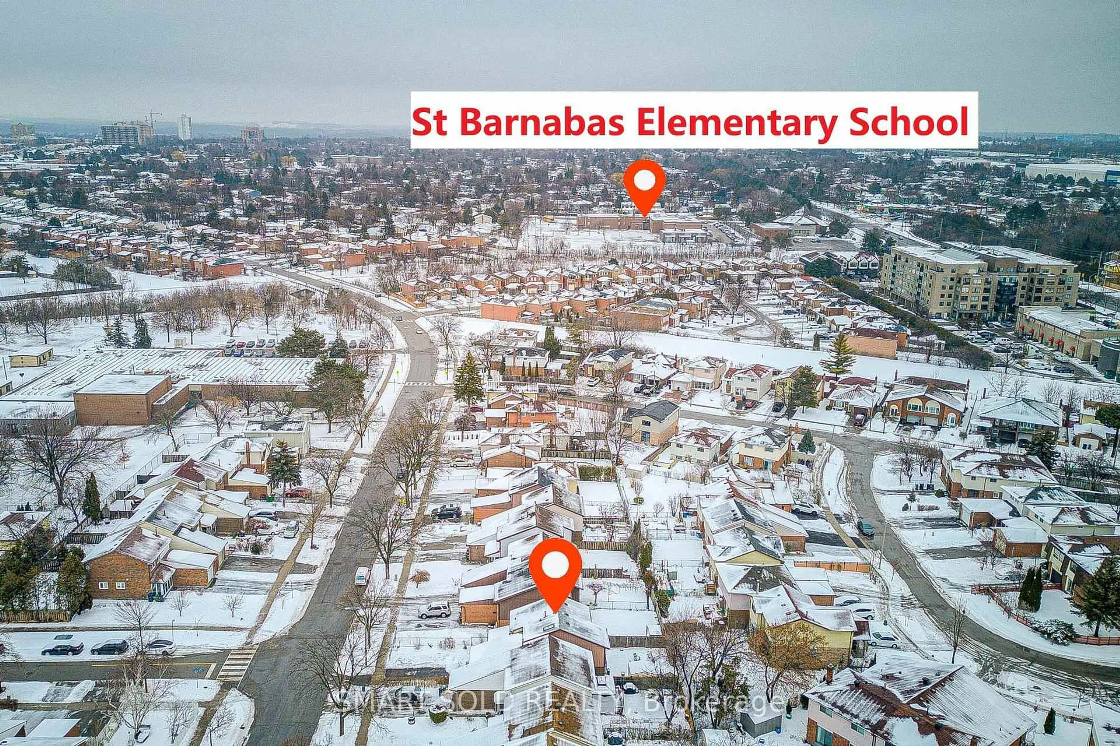 A pic from outside/outdoor area/front of a property/back of a property/a pic from drone, street for 43 Mammoth Hall Tr, Toronto Ontario M1B 1P5