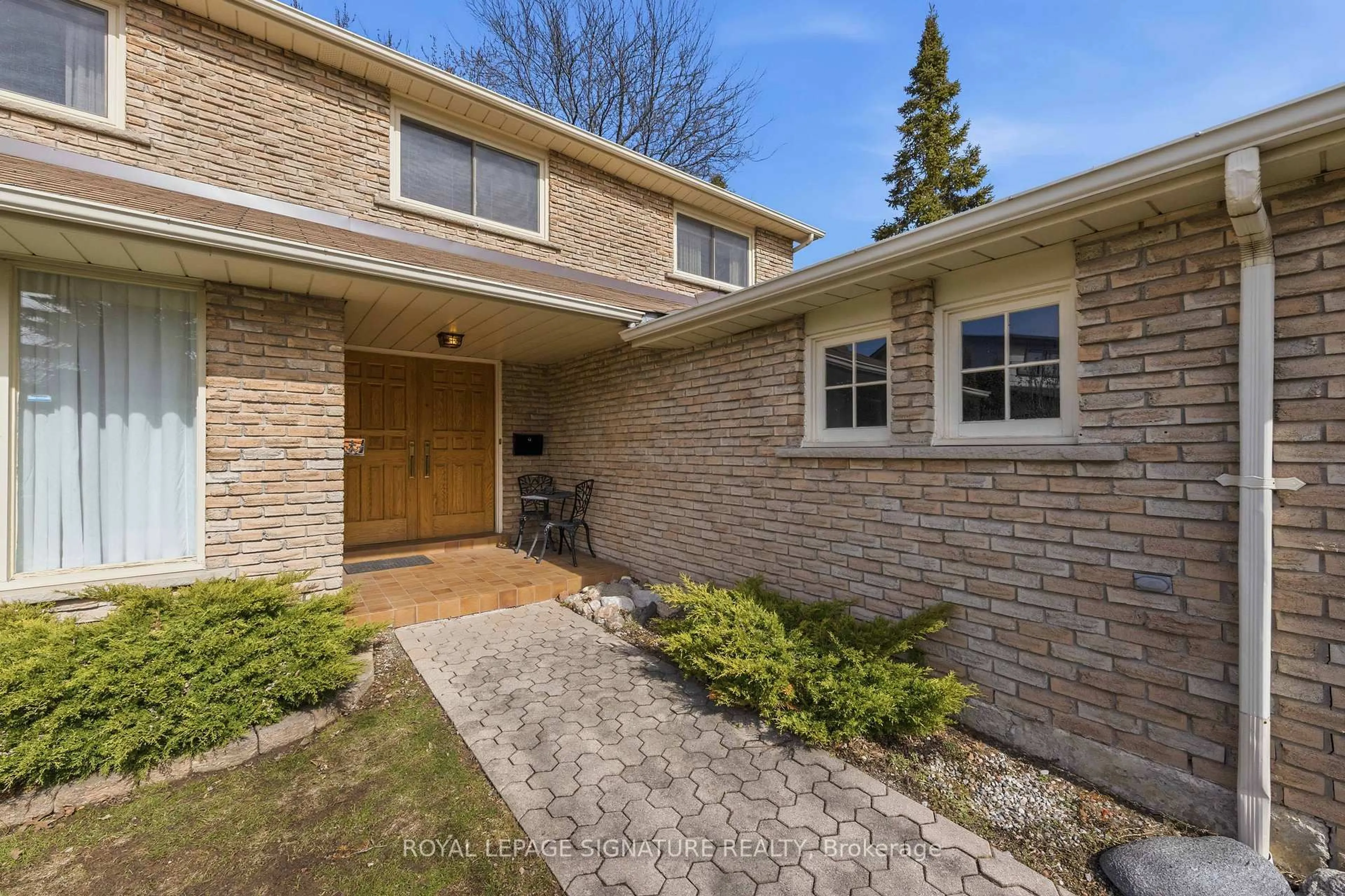 Home with brick exterior material, street for 20 Inverary Cres, Toronto Ontario M1T 2W5