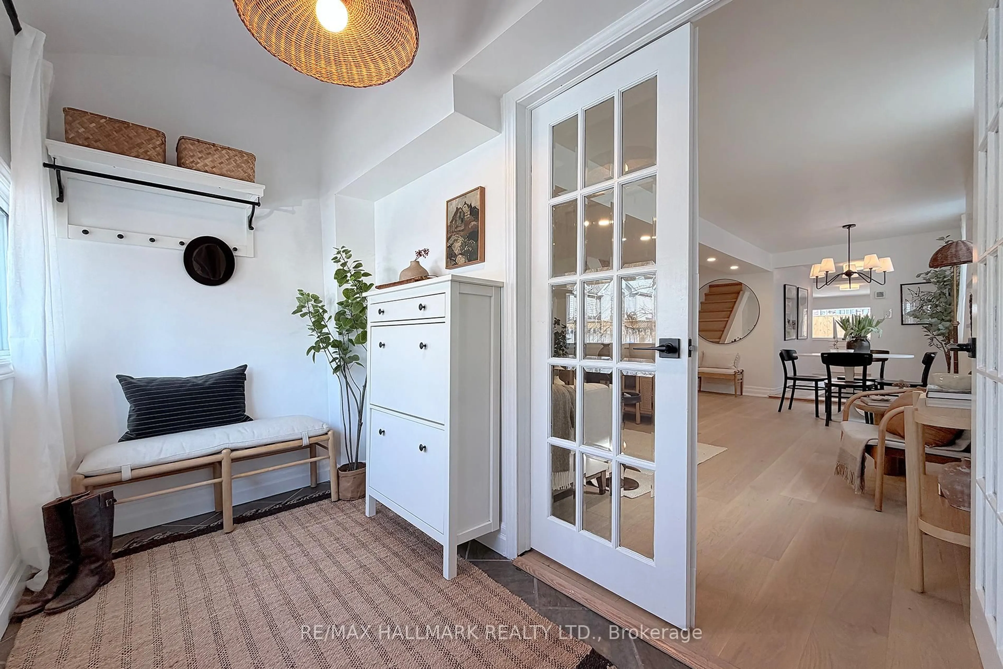 Indoor entryway for 53 Craven Rd, Toronto Ontario M4L 2Z4