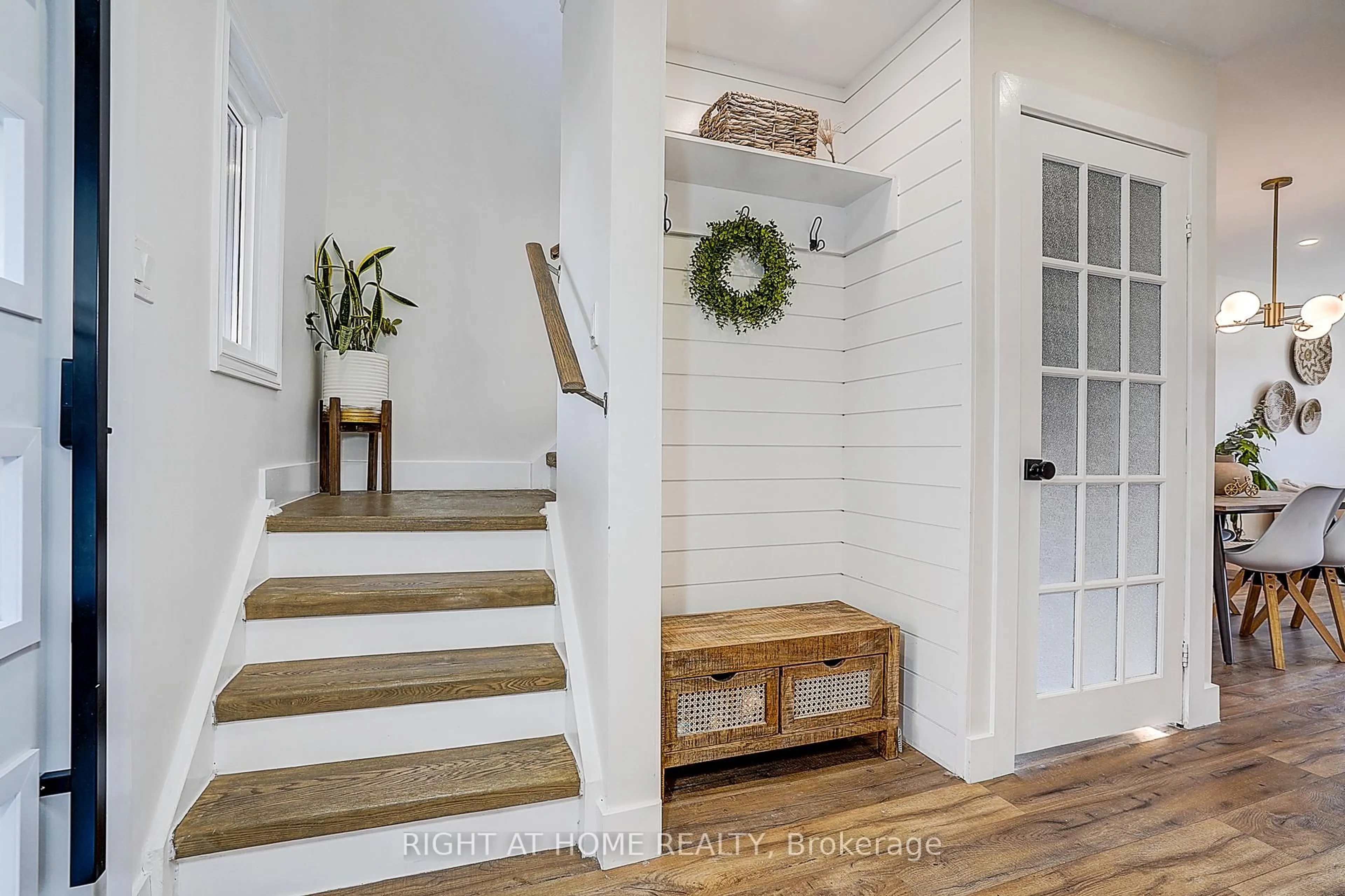 Indoor entryway for 32 Miles Dr, Ajax Ontario L1Z 1C7