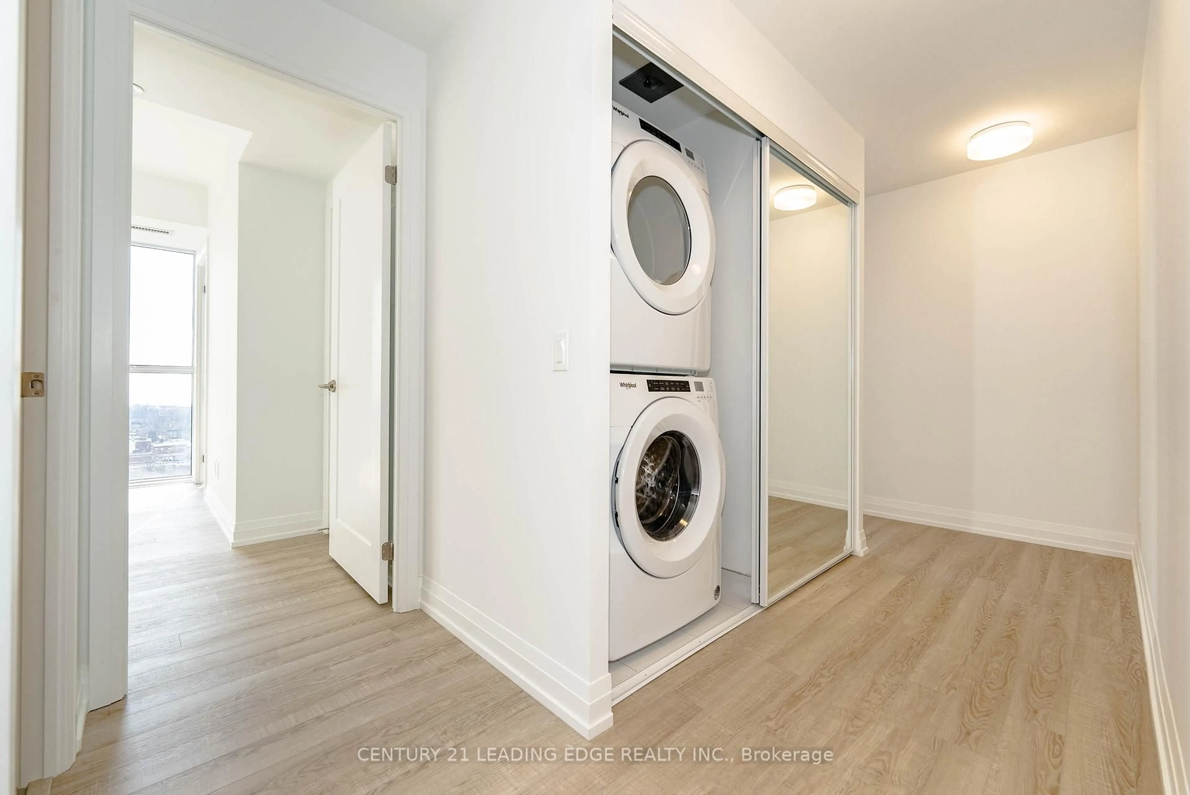Laundry room for 286 MAIN St #1708, Toronto Ontario M4C 4X4