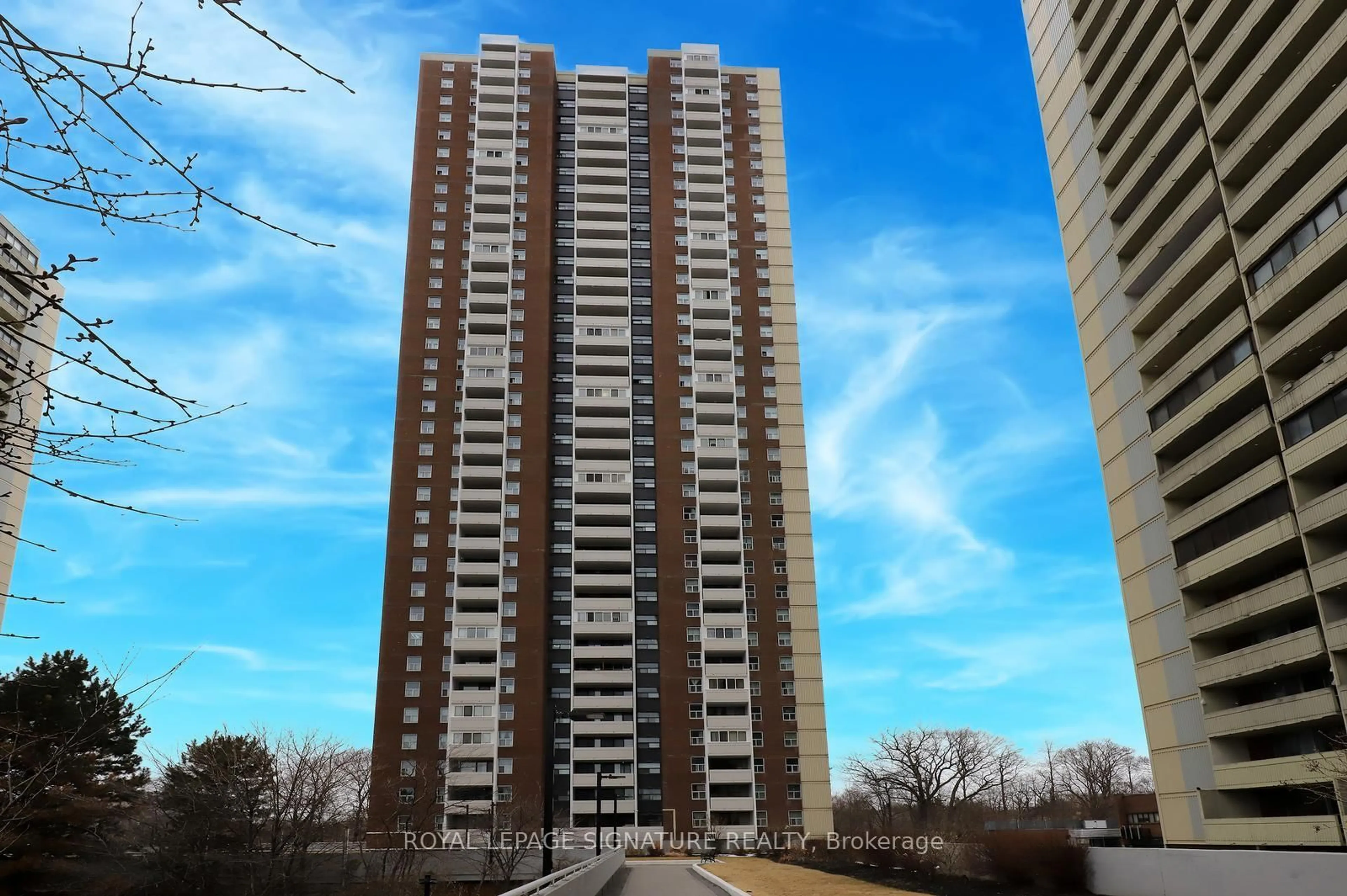 Unknown for 3 Massey Sq #2202, Toronto Ontario M4C 5L5