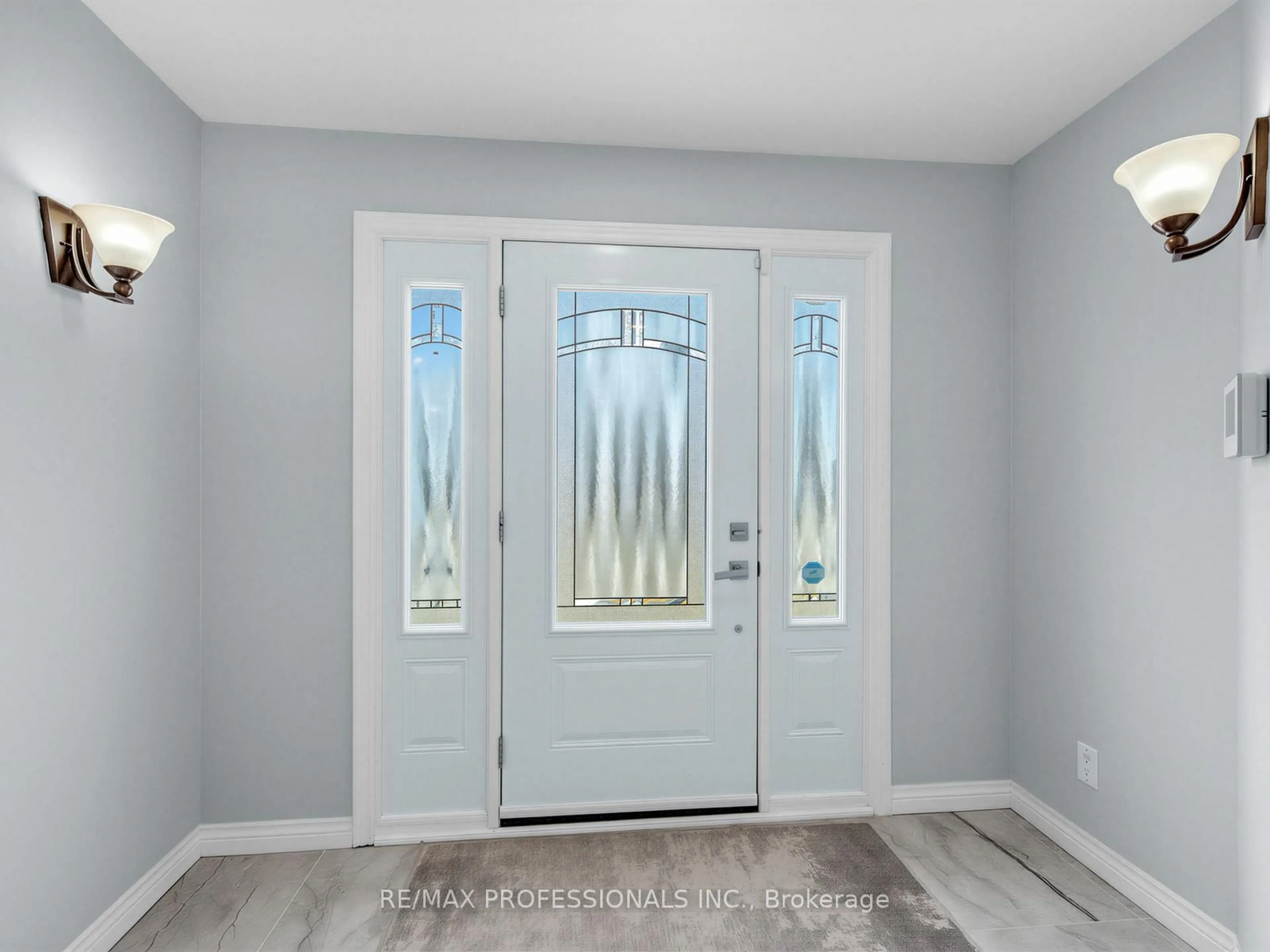 Indoor entryway for 23 Mckayfield Rd, Toronto Ontario M4J 4P6