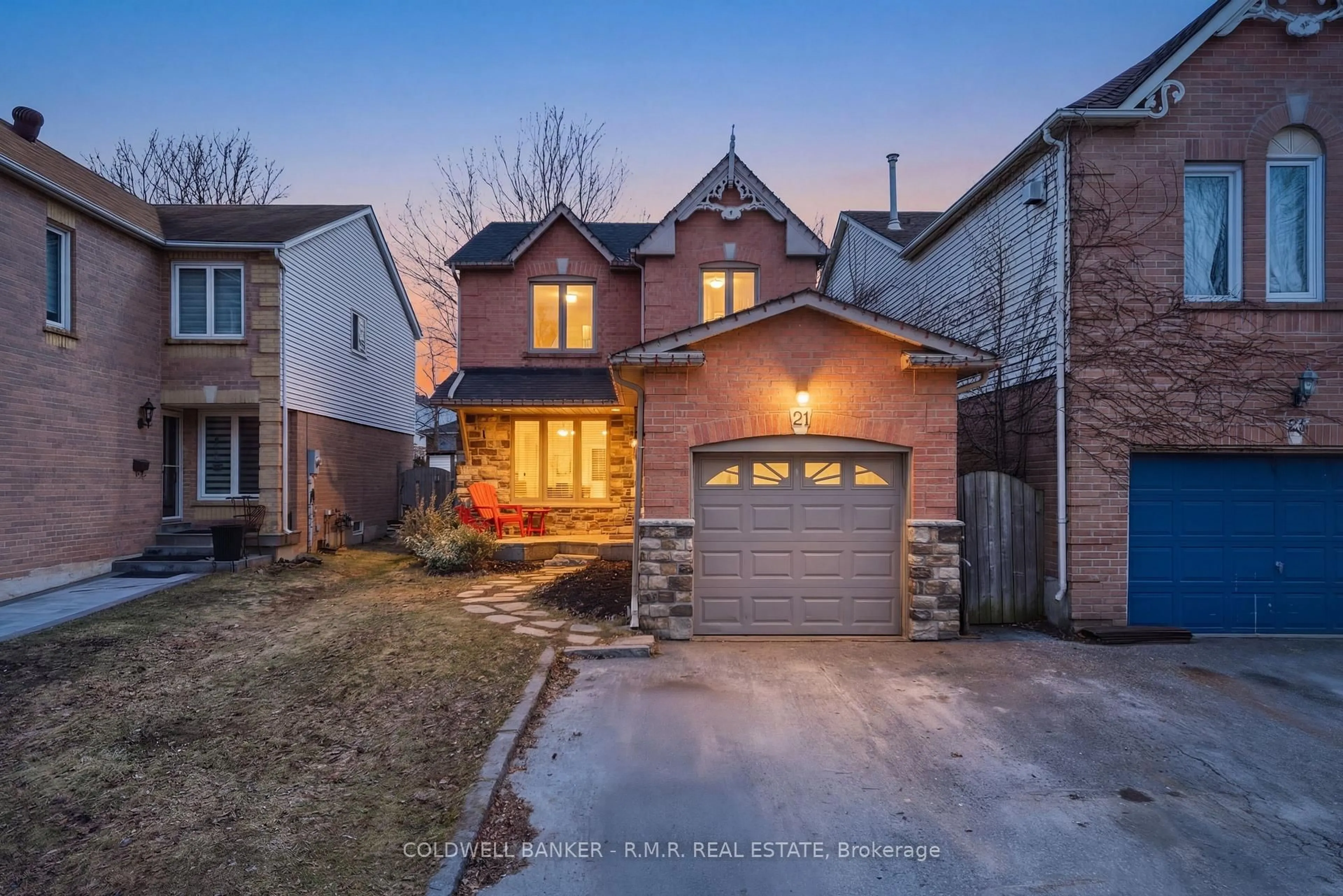 Home with brick exterior material, street for 21 Yorkville Dr, Clarington Ontario L1E 2A8