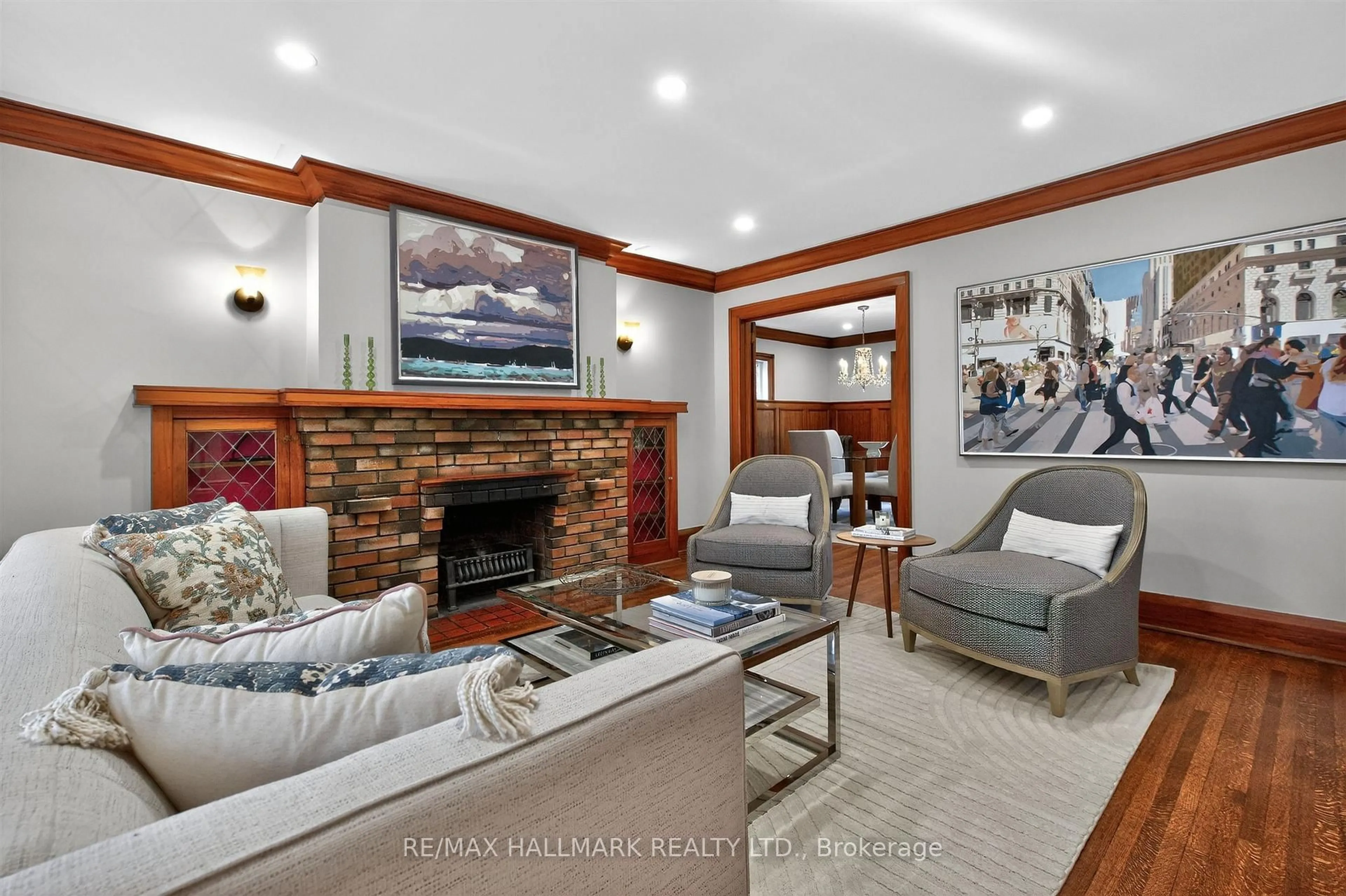 Living room with furniture, unknown for 336 Glen Manor Dr, Toronto Ontario M4E 2X7