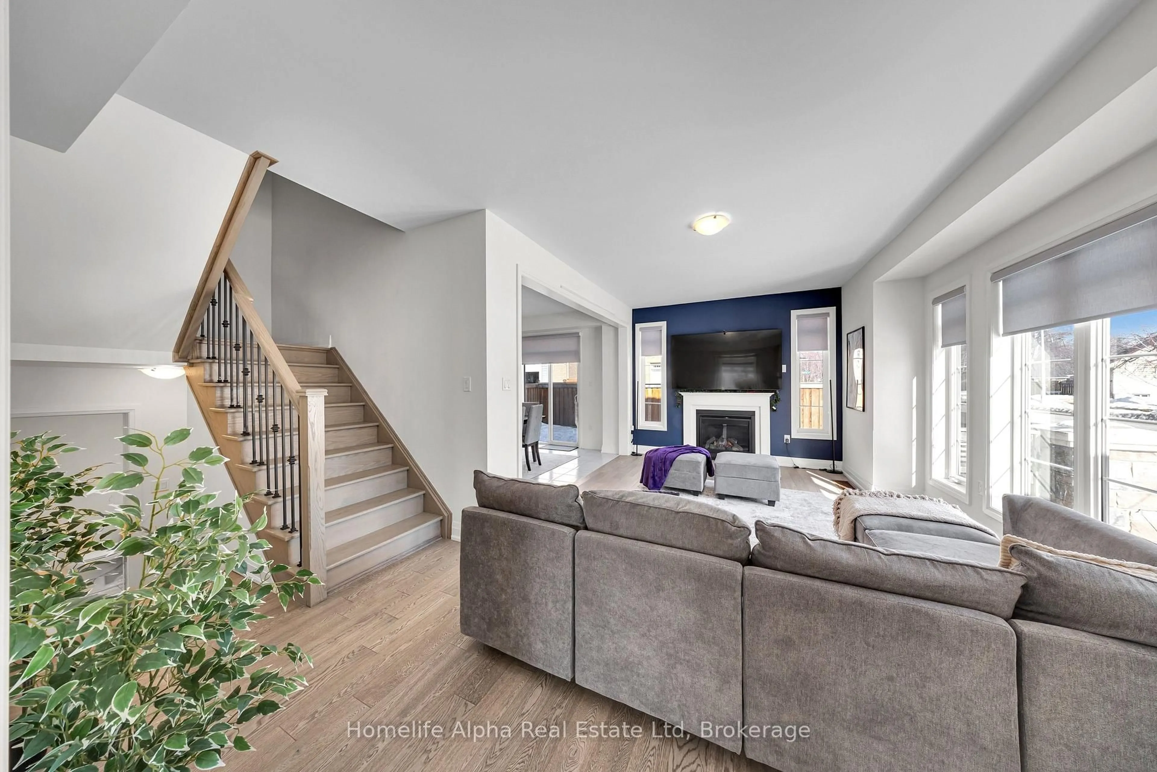 Living room with furniture, unknown for 35 Hassard - Short Lane, Ajax Ontario L1S 0G4