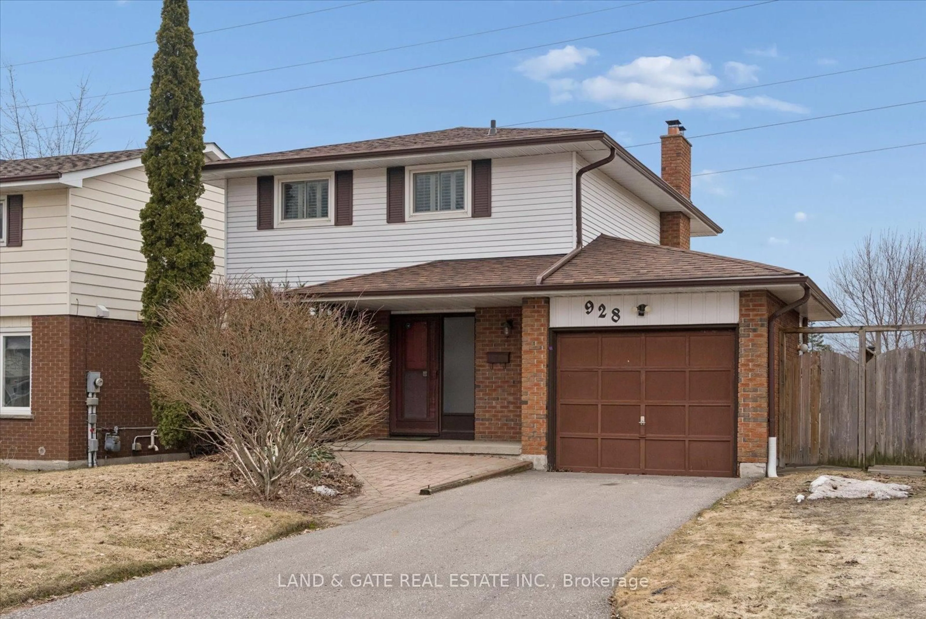 Home with brick exterior material, street for 928 Downing Crt, Oshawa Ontario L1G 7R5