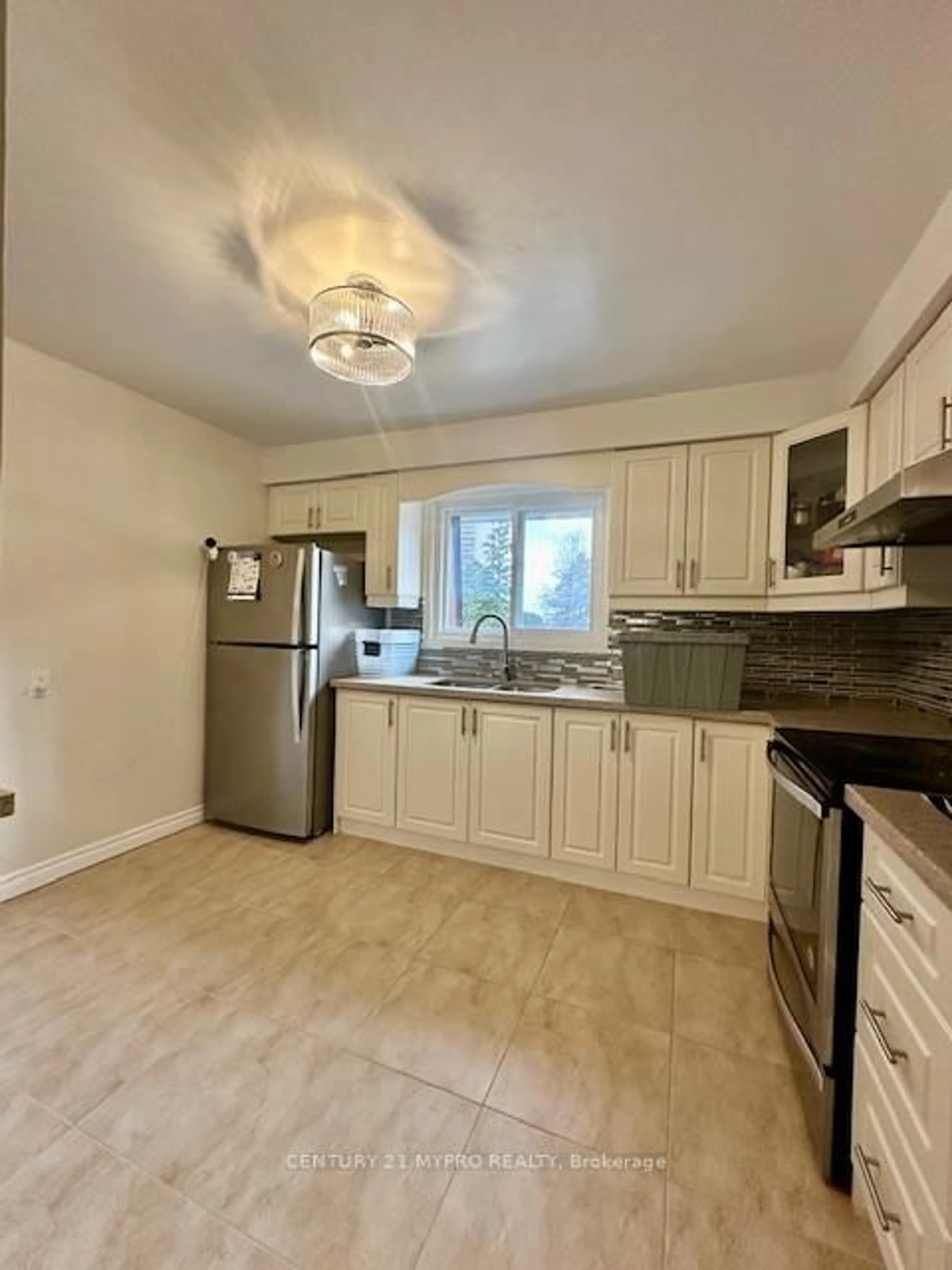 Standard kitchen, unknown for 120 Beverly Glen Blvd ##61, Toronto Ontario M1W 1W6