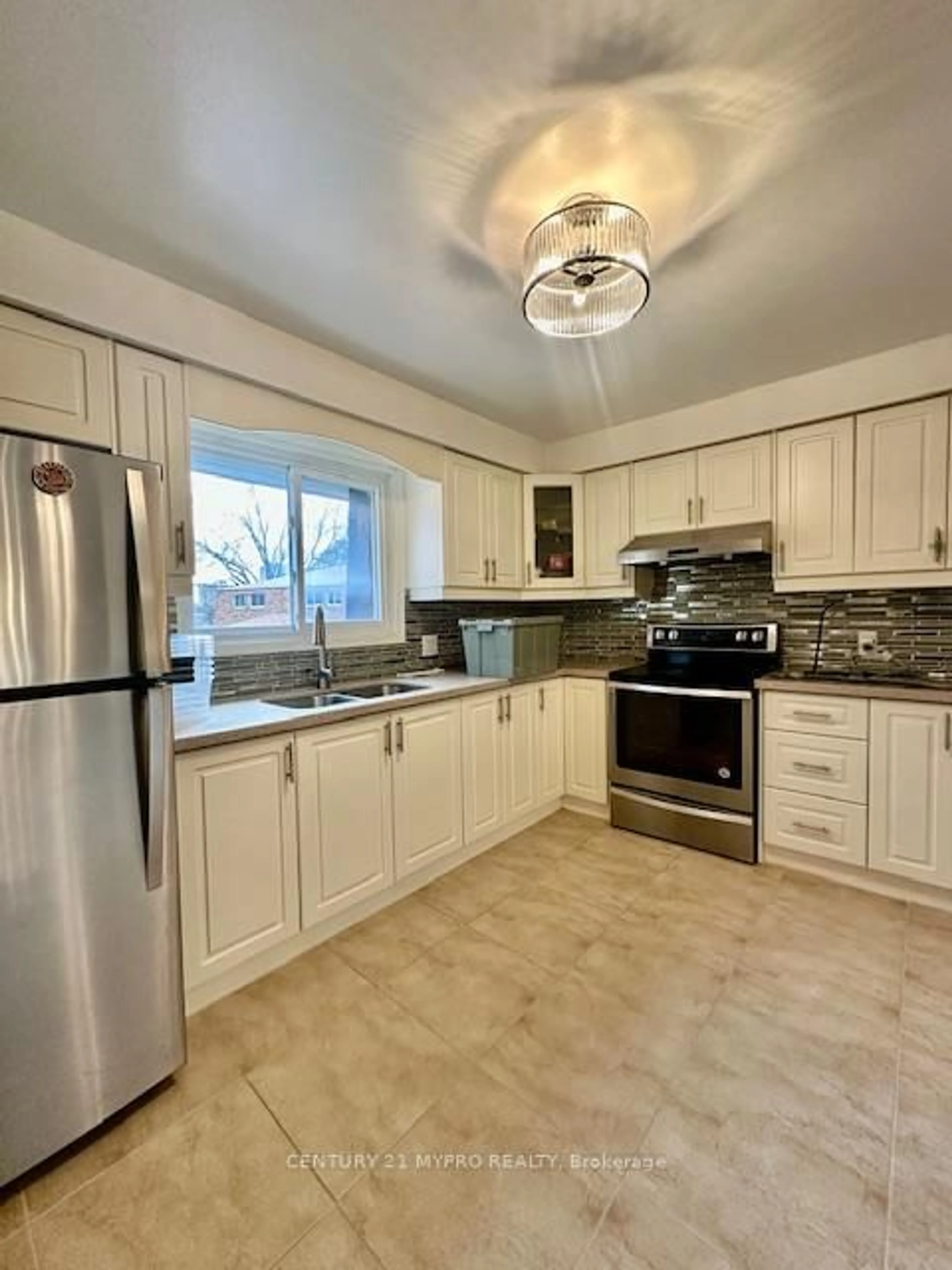 Open concept kitchen, unknown for 120 Beverly Glen Blvd ##61, Toronto Ontario M1W 1W6