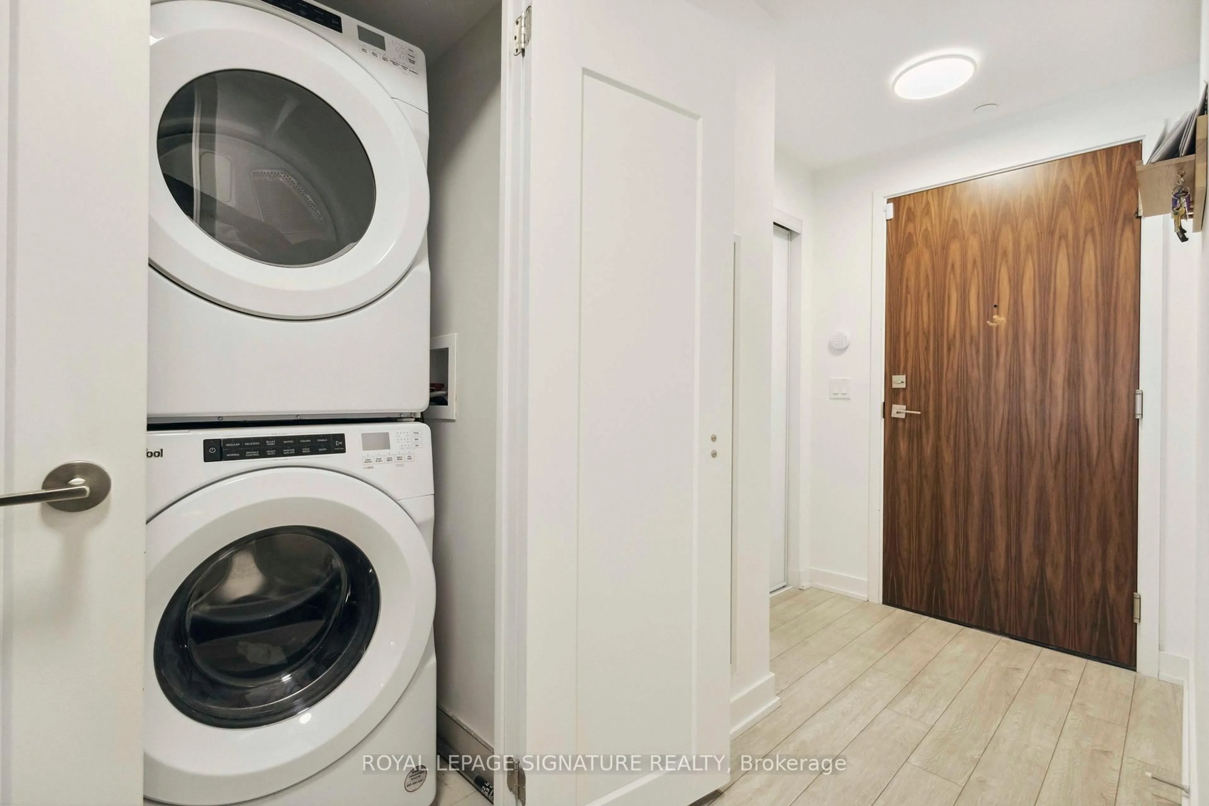 Laundry room for 665 Queen St #313, Toronto Ontario M4M 1G4