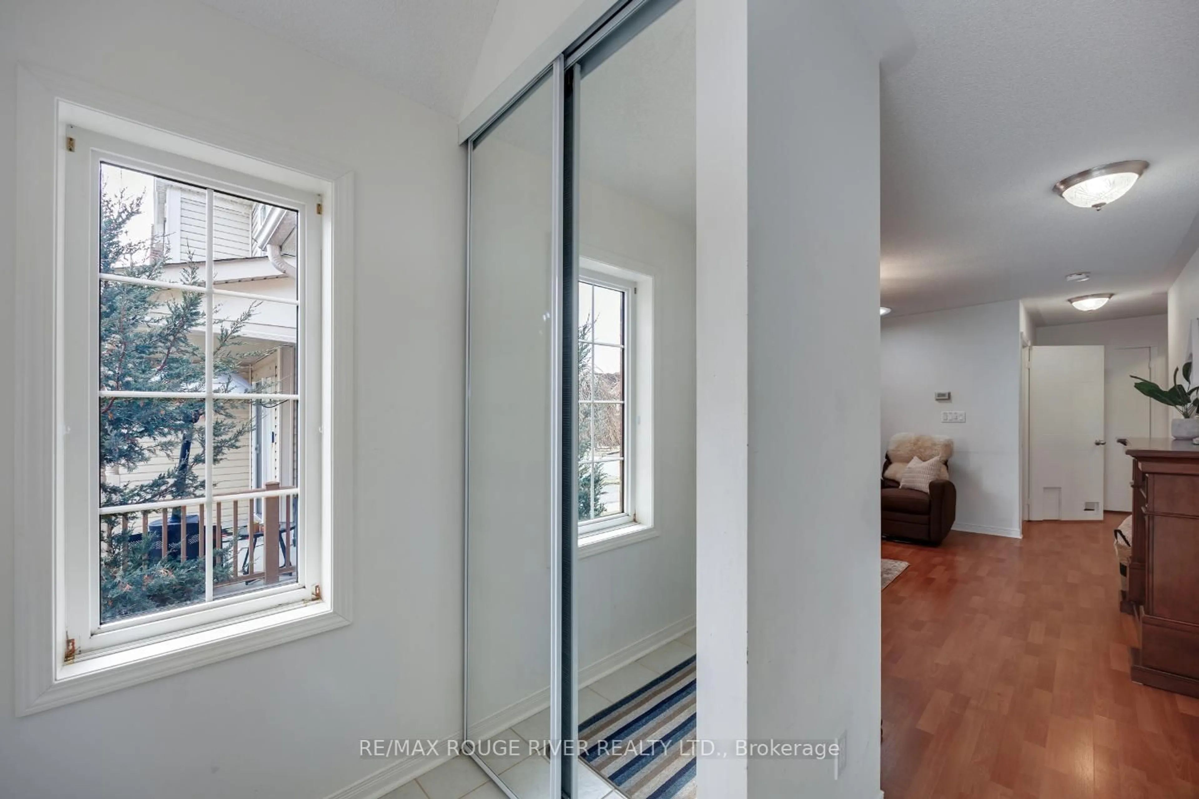 Indoor entryway for 1196 Stire St, Oshawa Ontario L1K 0G5