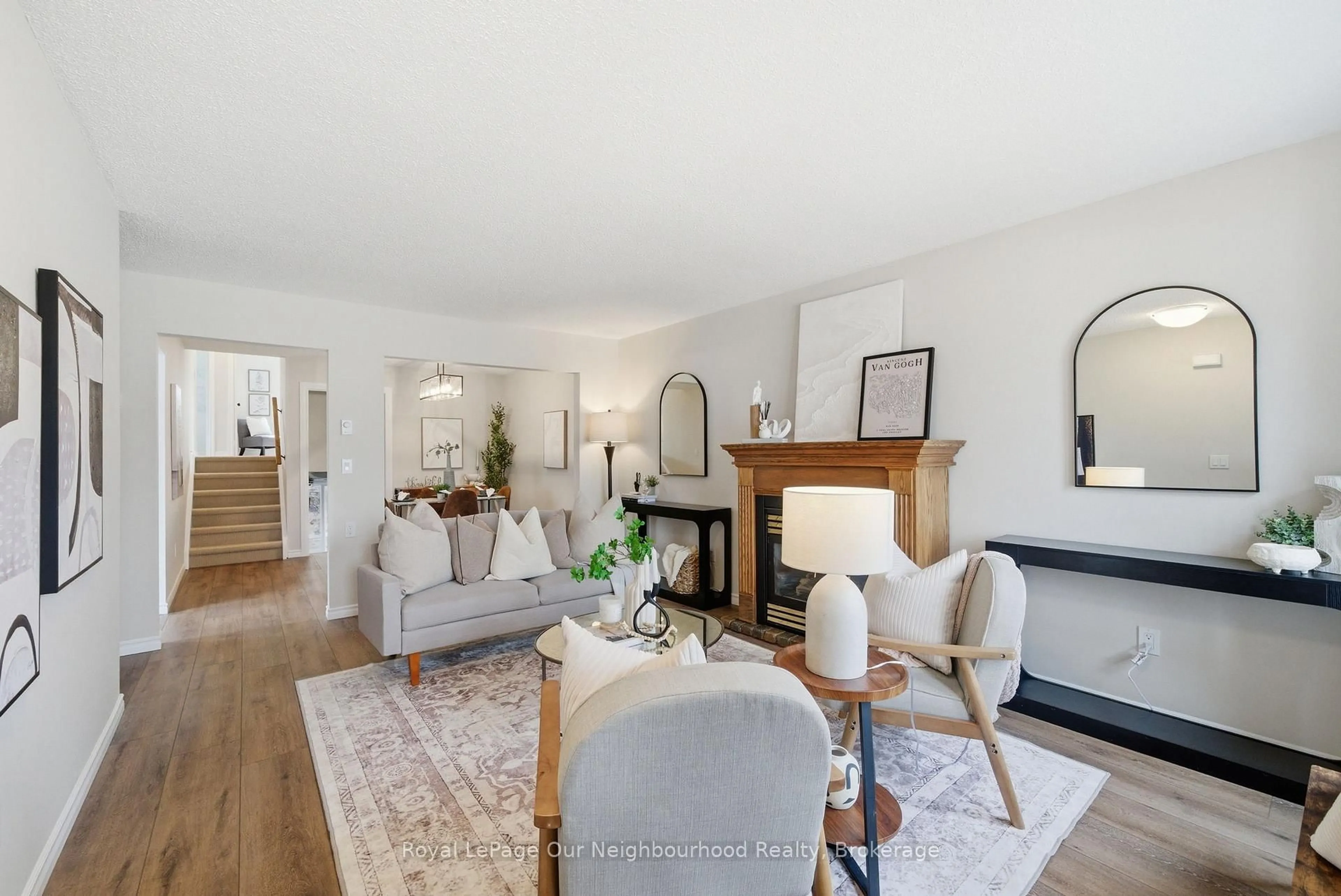 Living room with furniture, unknown for 81 Hart Blvd, Clarington Ontario L1B 1E4