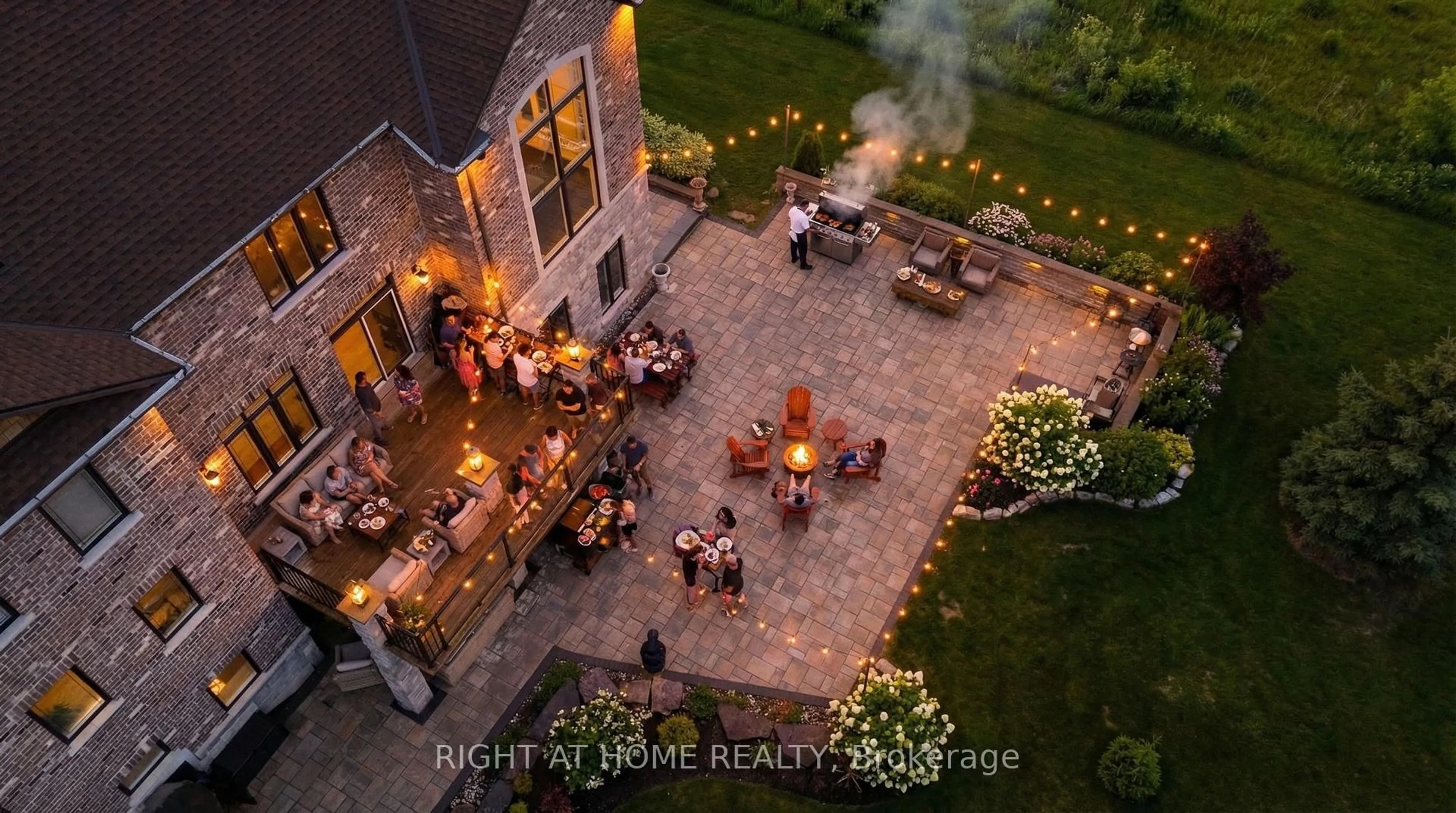 Patio, street for 3850 Kinsale Rd, Pickering Ontario L1Y 1E2