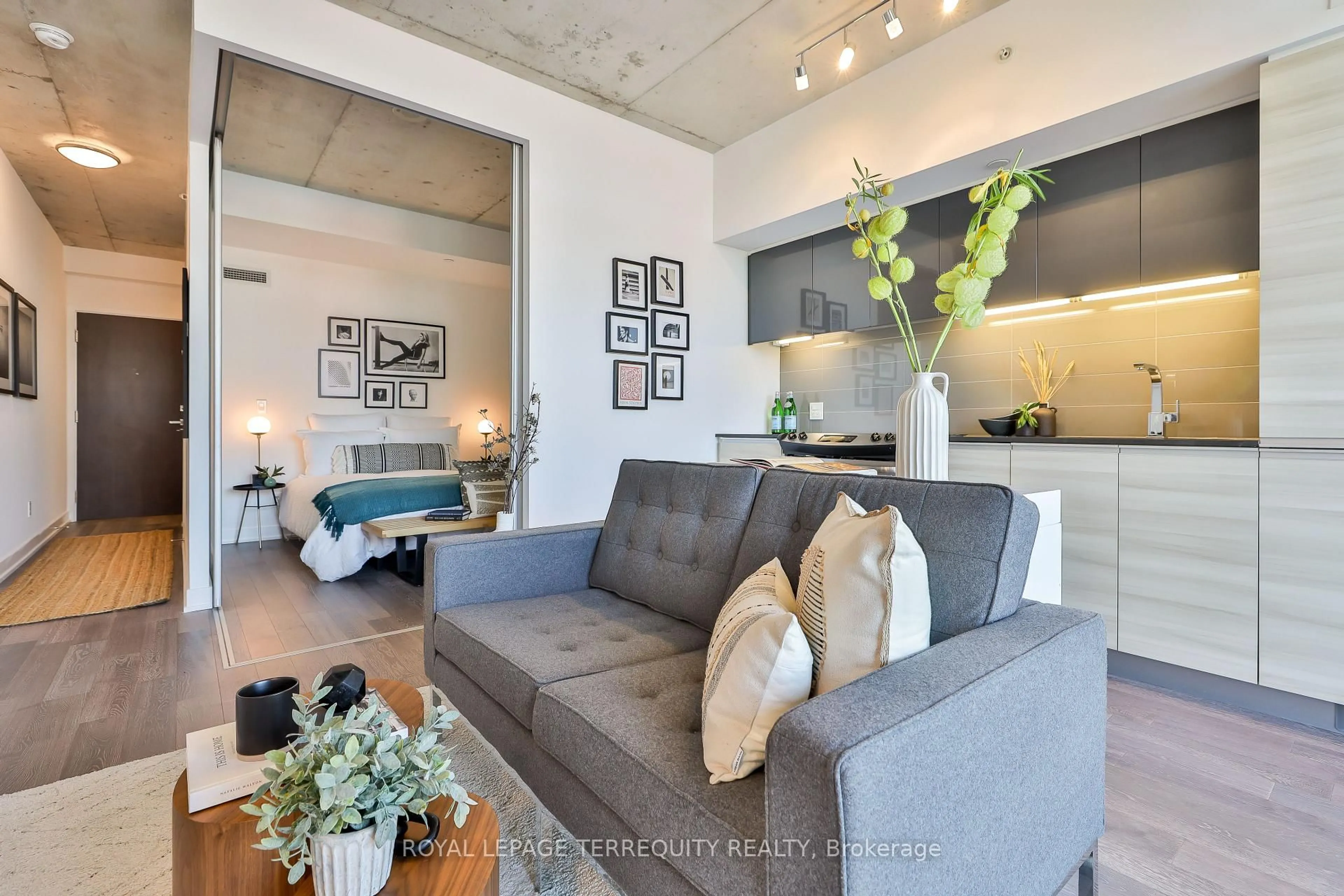 Living room with furniture, unknown for 1190 Dundas St #625, Toronto Ontario M4M 0C5