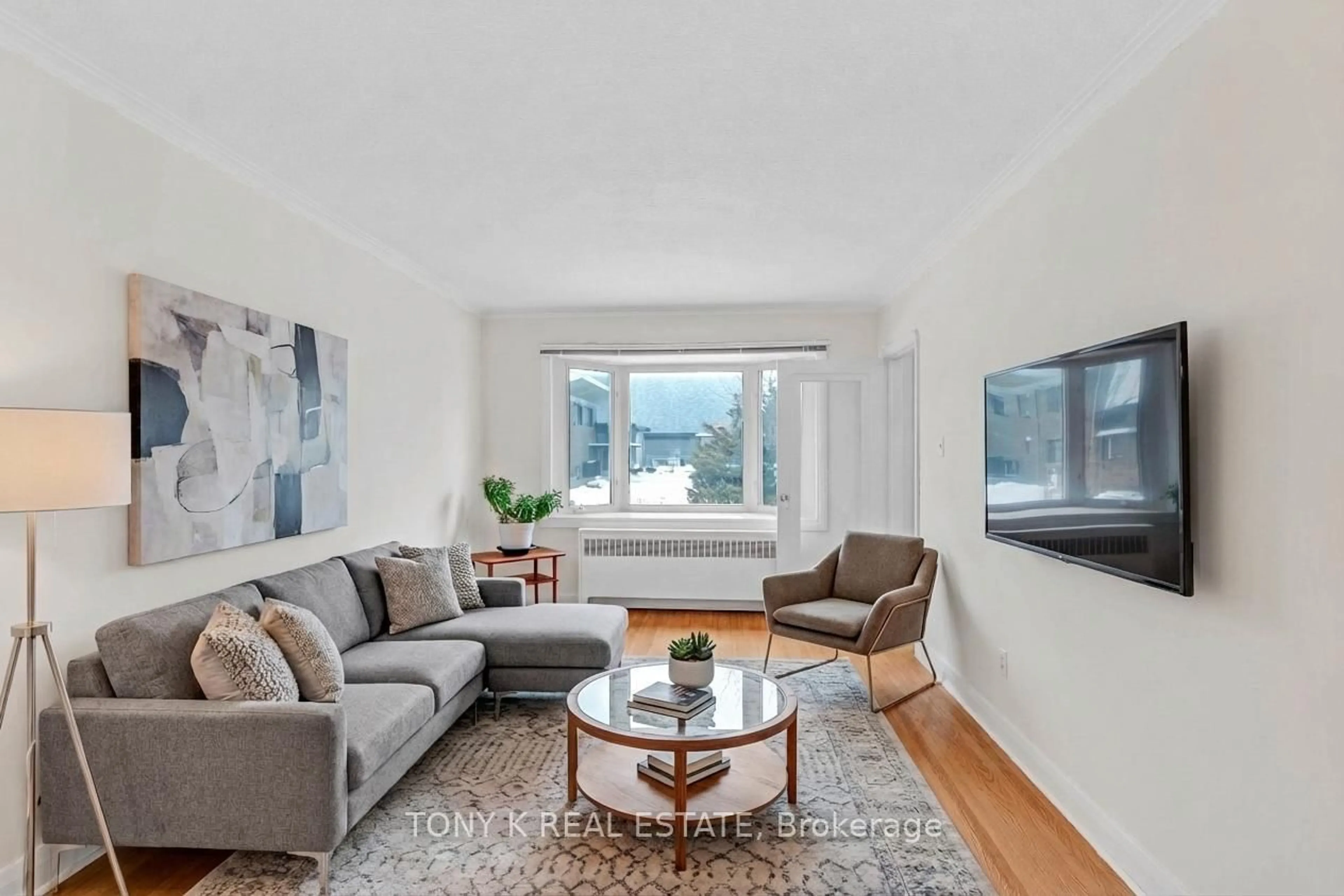 Living room with furniture, unknown for 23 Scotswood Rd, Toronto Ontario M1R 3N3