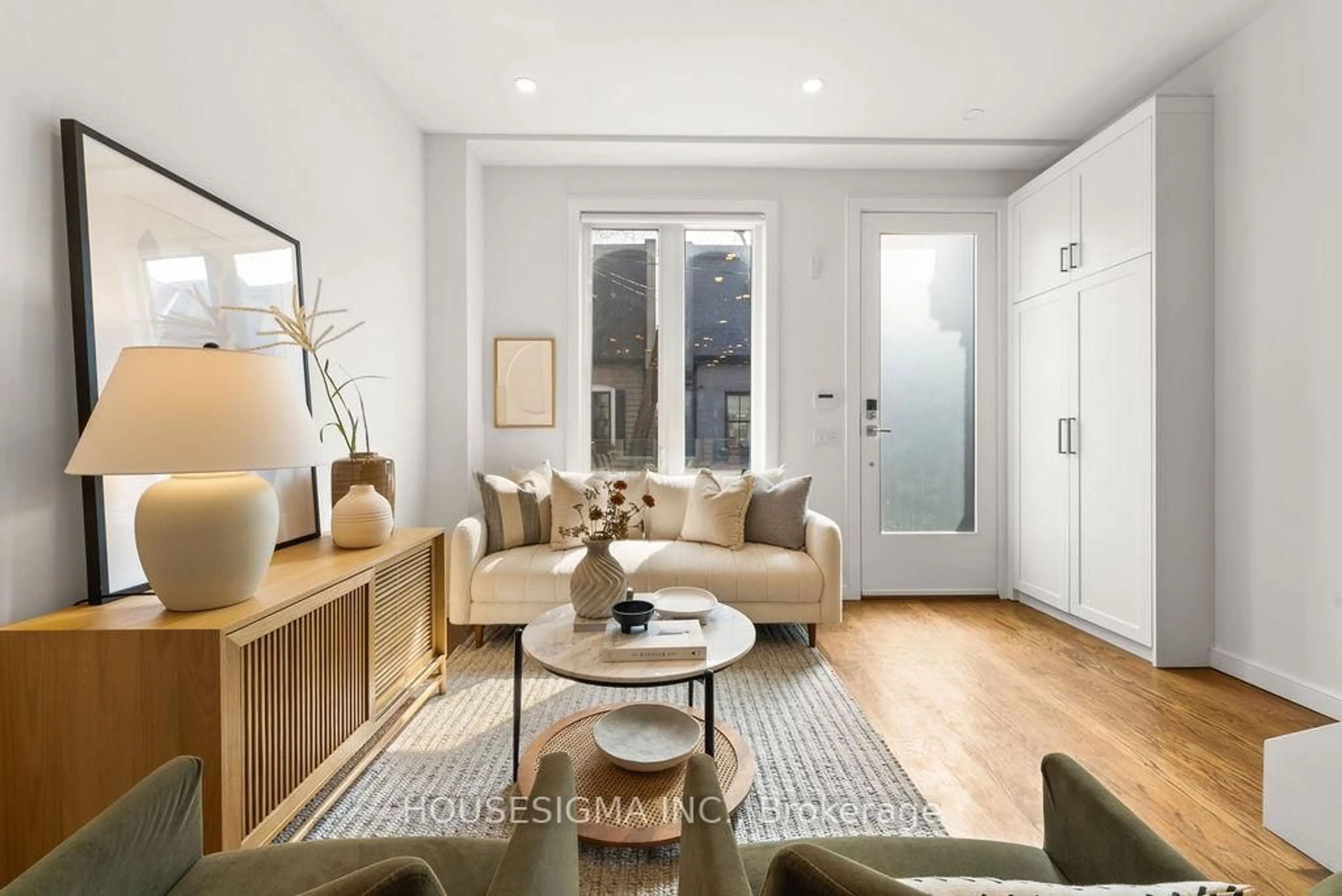 Living room with furniture, unknown for 42 Allen Ave, Toronto Ontario M4M 1T4