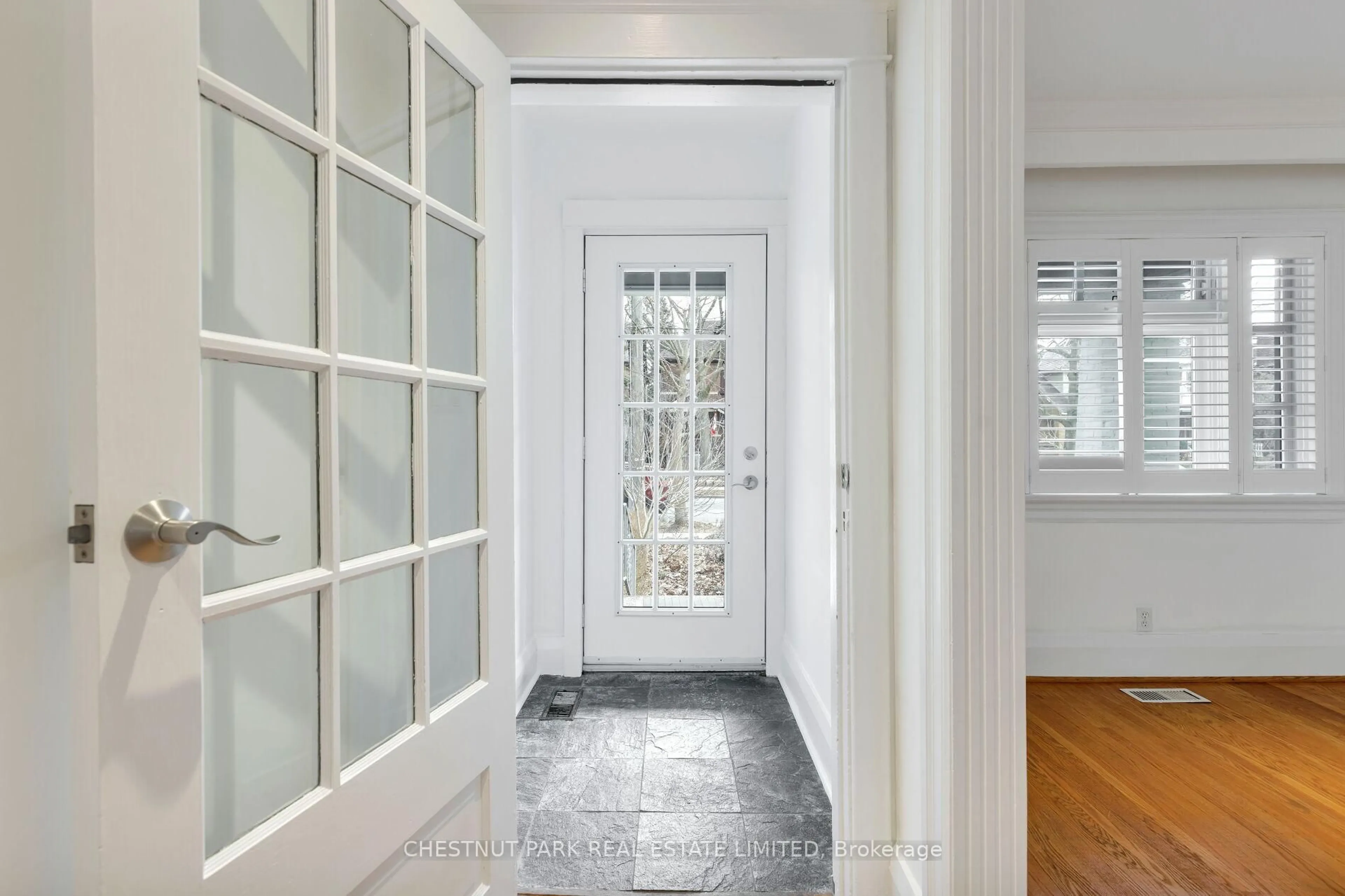 Indoor entryway for 126 Browning Ave, Toronto Ontario M4K 1W3