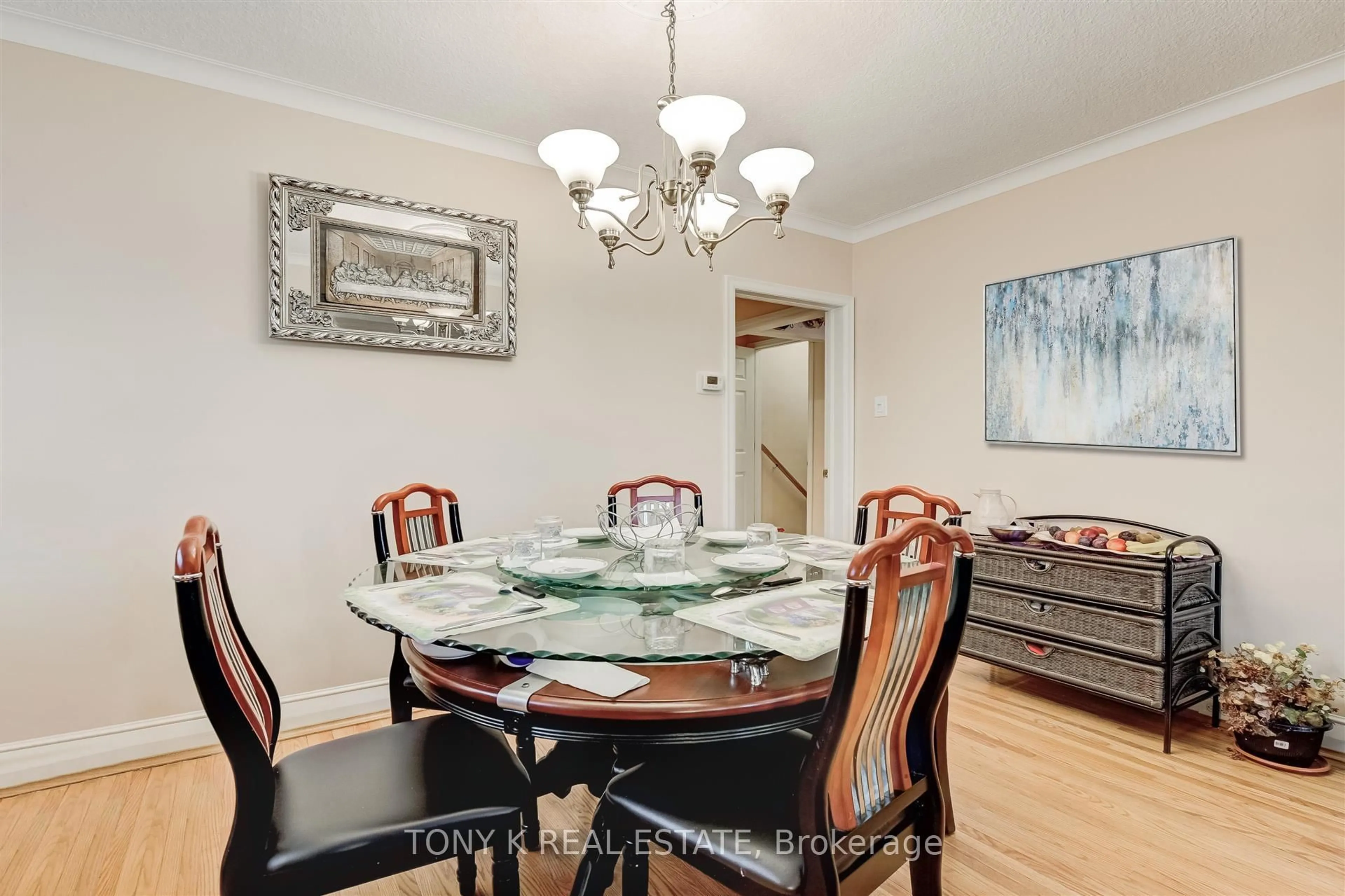 Dining room, wood/laminate floor for 14 Flora Dr, Toronto Ontario M1P 1A3