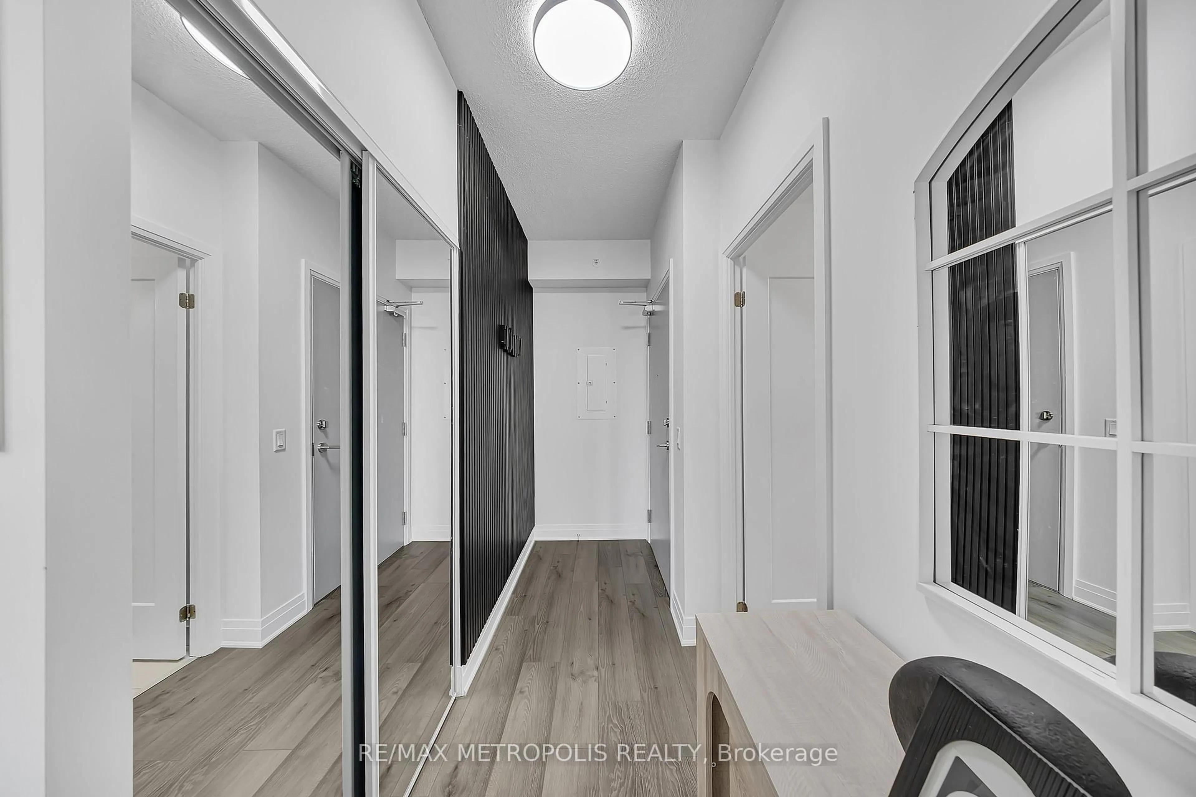 Indoor entryway for 3220 Sheppard Ave #1310, Toronto Ontario M1T 0B7