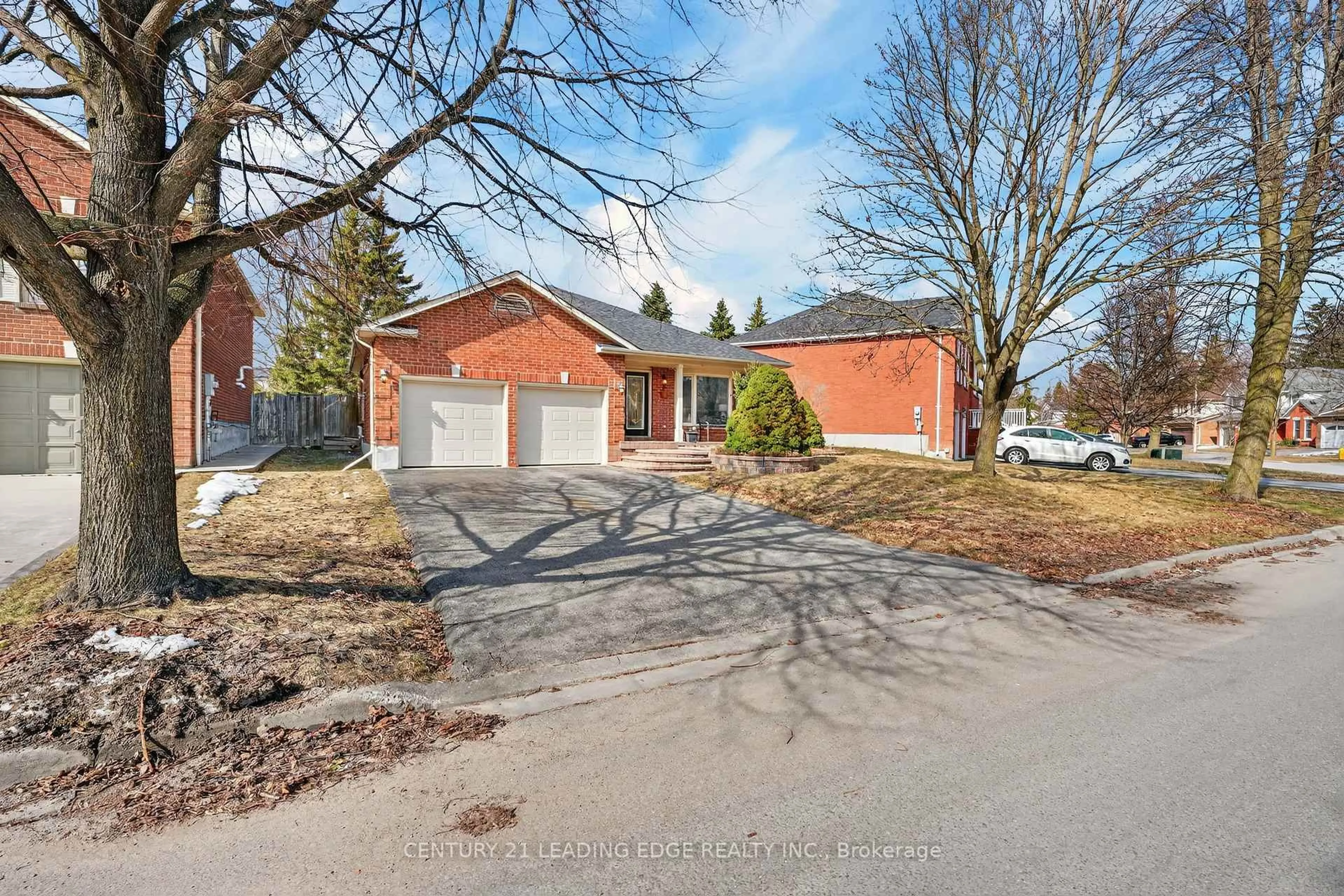 Home with brick exterior material, street for 14 Valleycrest Dr, Clarington Ontario L1E 1J1