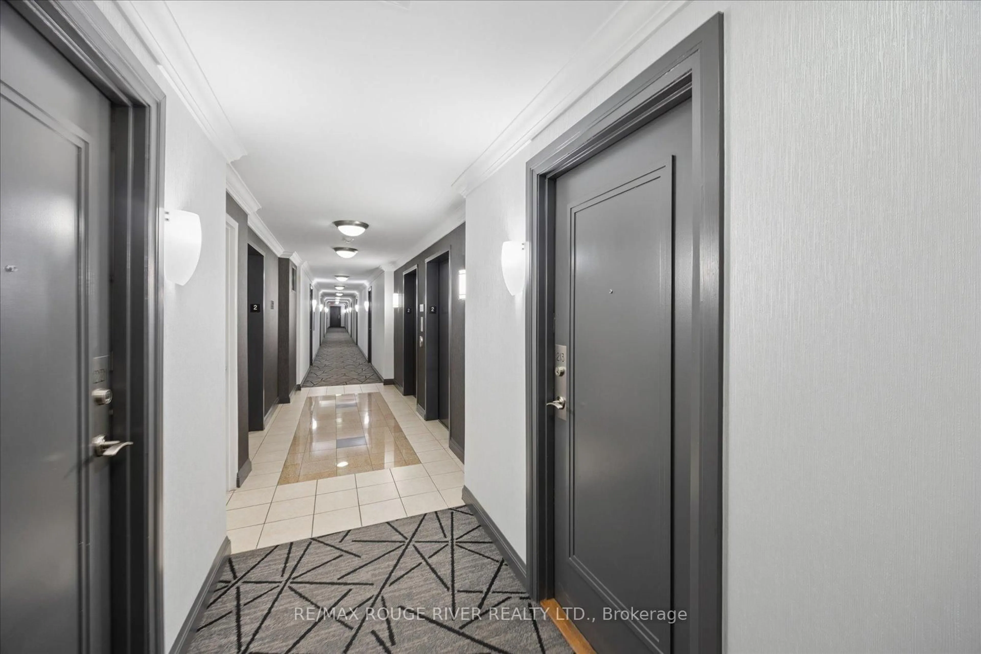 Indoor foyer for 1200 The Esplanade Rd #213, Pickering Ontario L1V 6V3