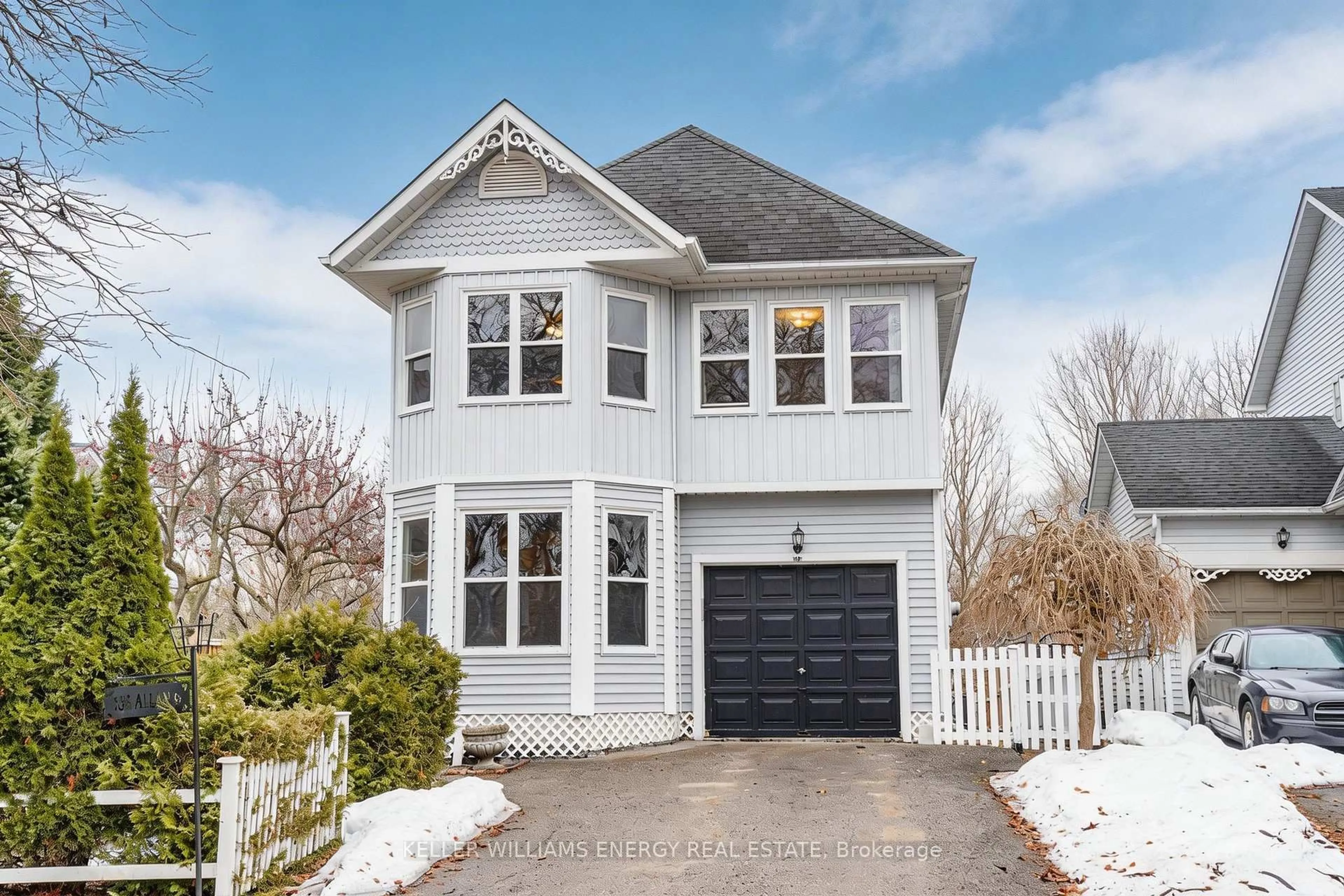 Home with vinyl exterior material, street for 135 Allan St, Scugog Ontario L9L 1E4