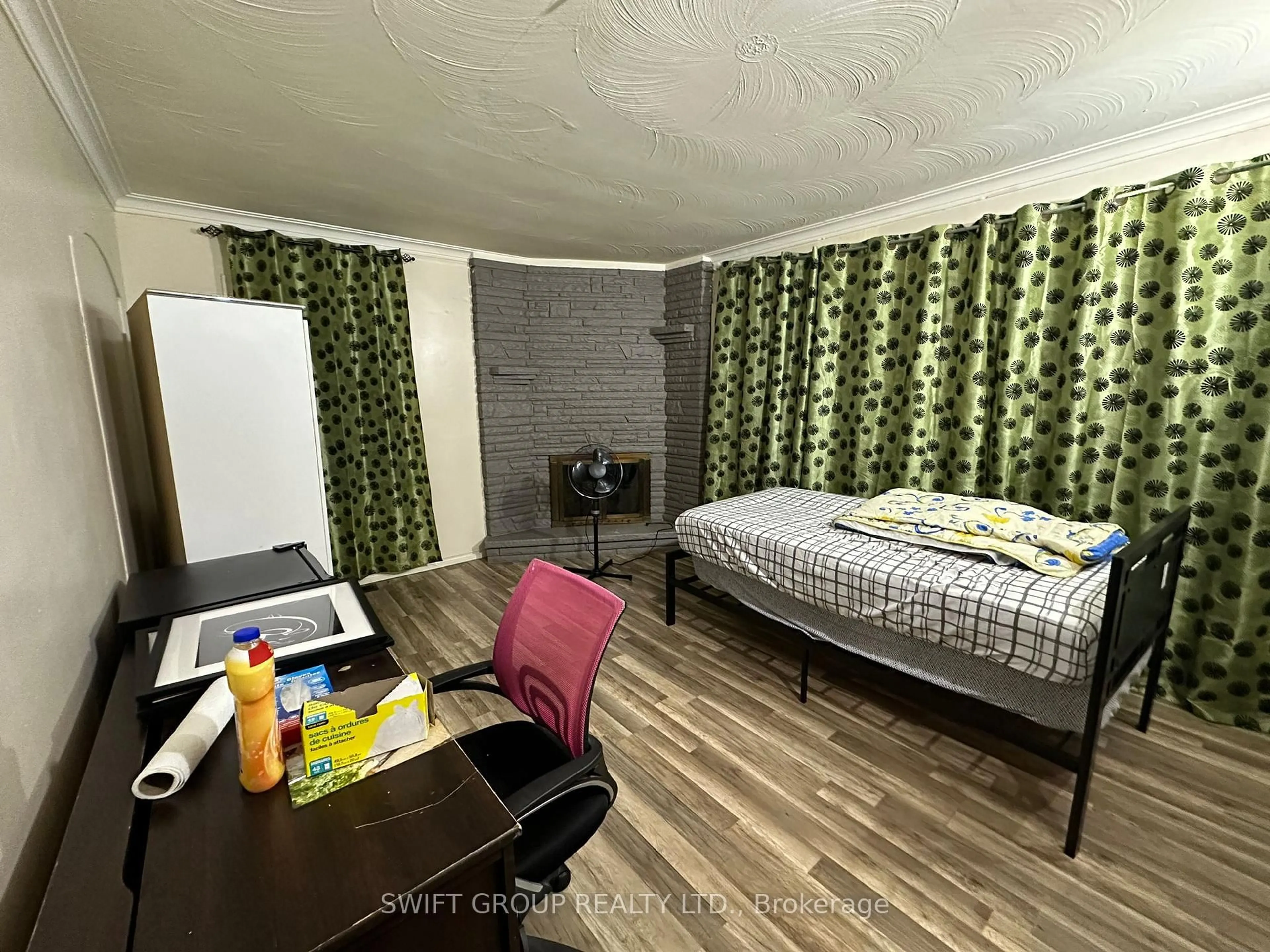 A pic of a room for 141 Kitchener Rd, Toronto Ontario M1E 2Y2