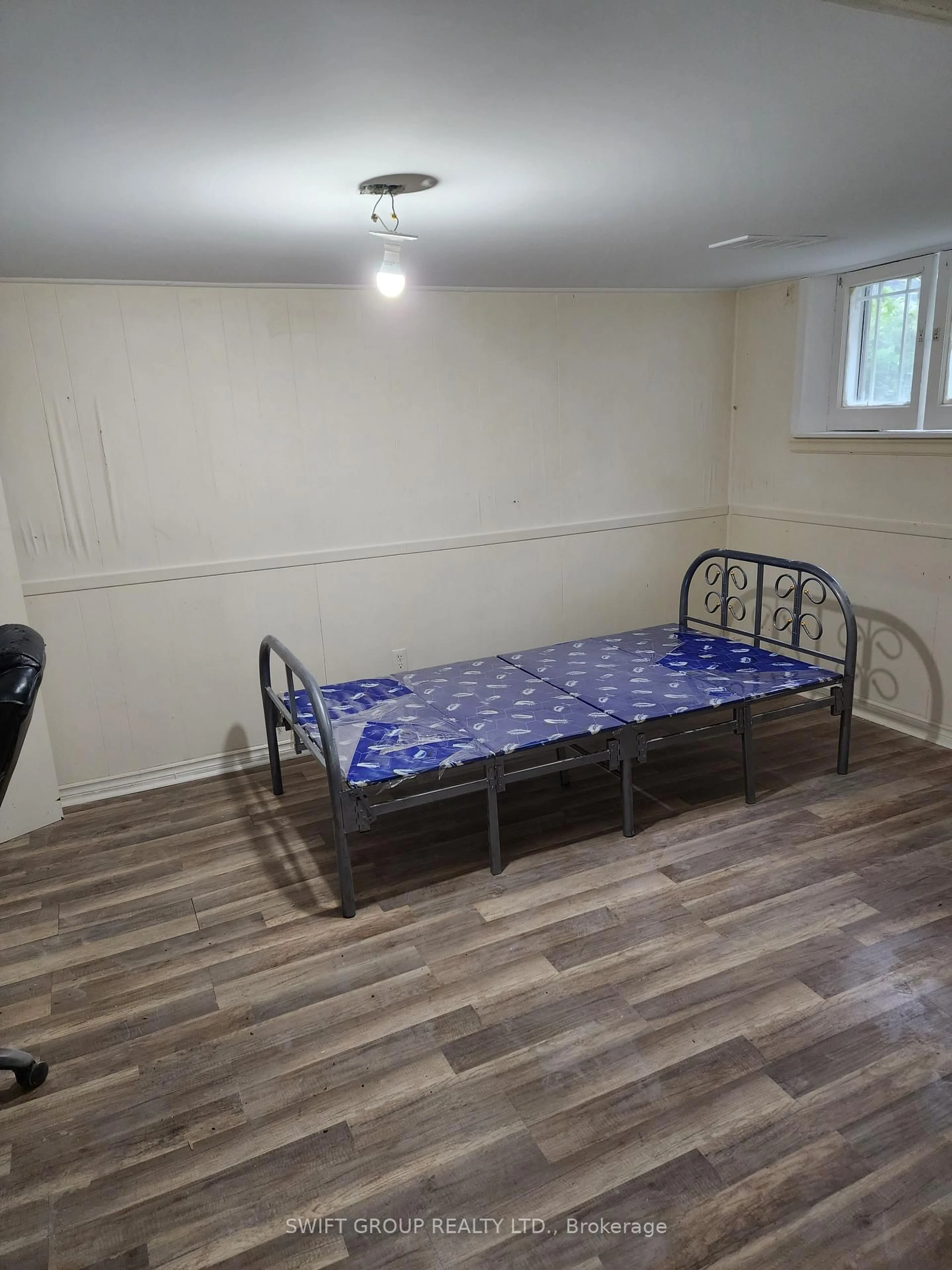 A pic of a room for 141 Kitchener Rd, Toronto Ontario M1E 2Y2